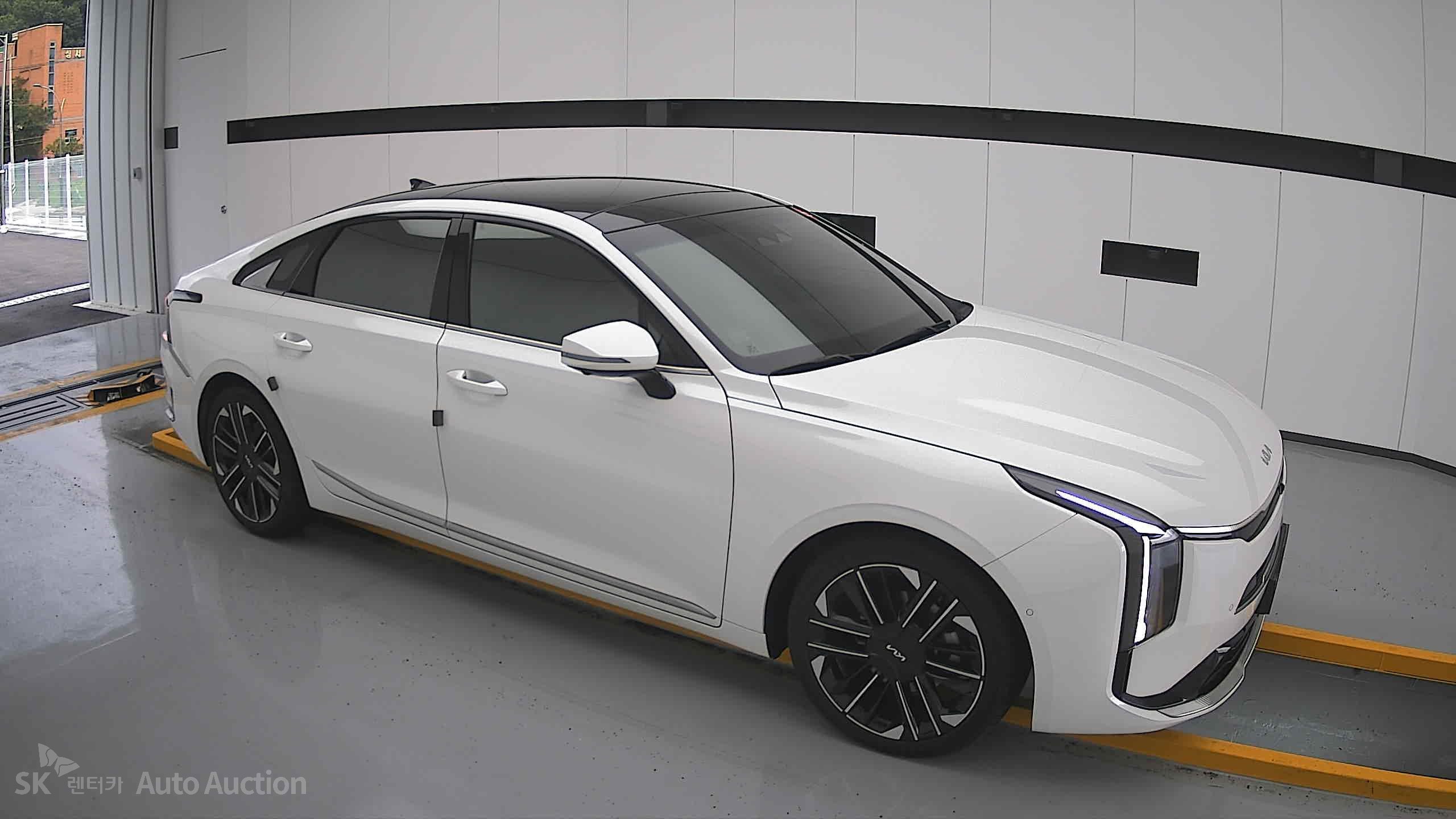 2025 - kia k8