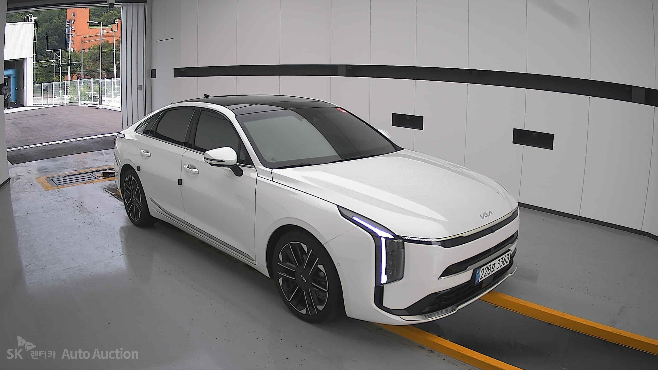 2025 - kia k8