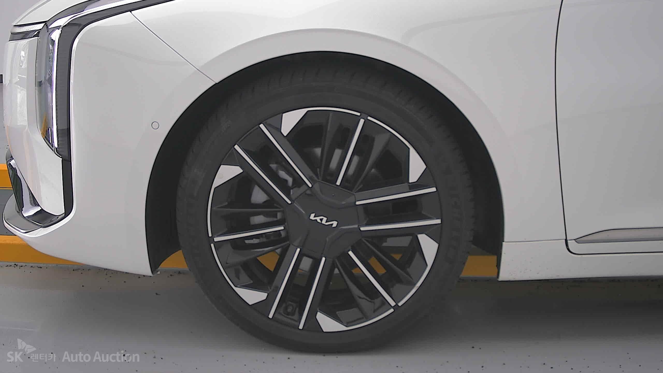 2025 - kia k8