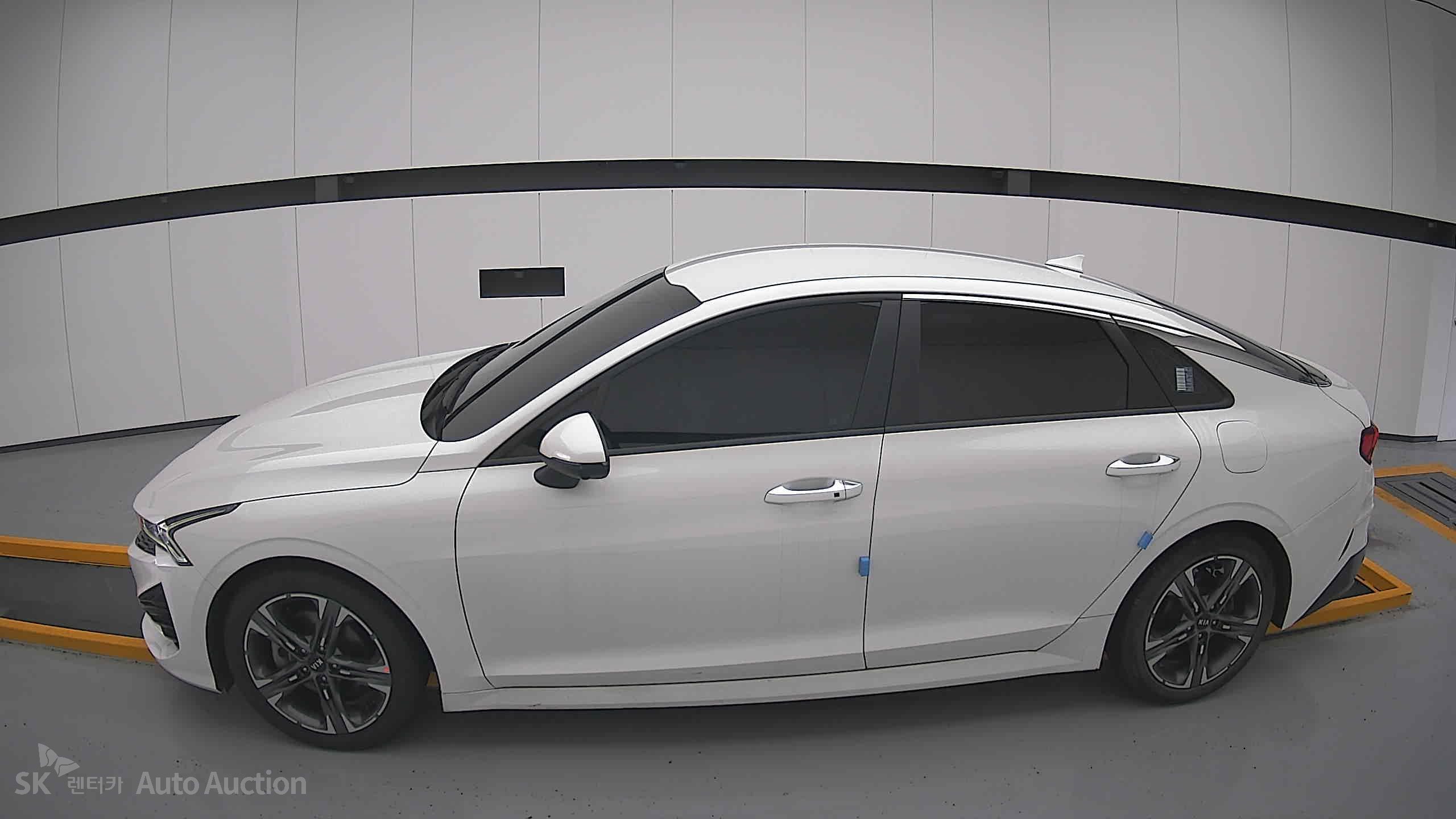 2021 - kia k5