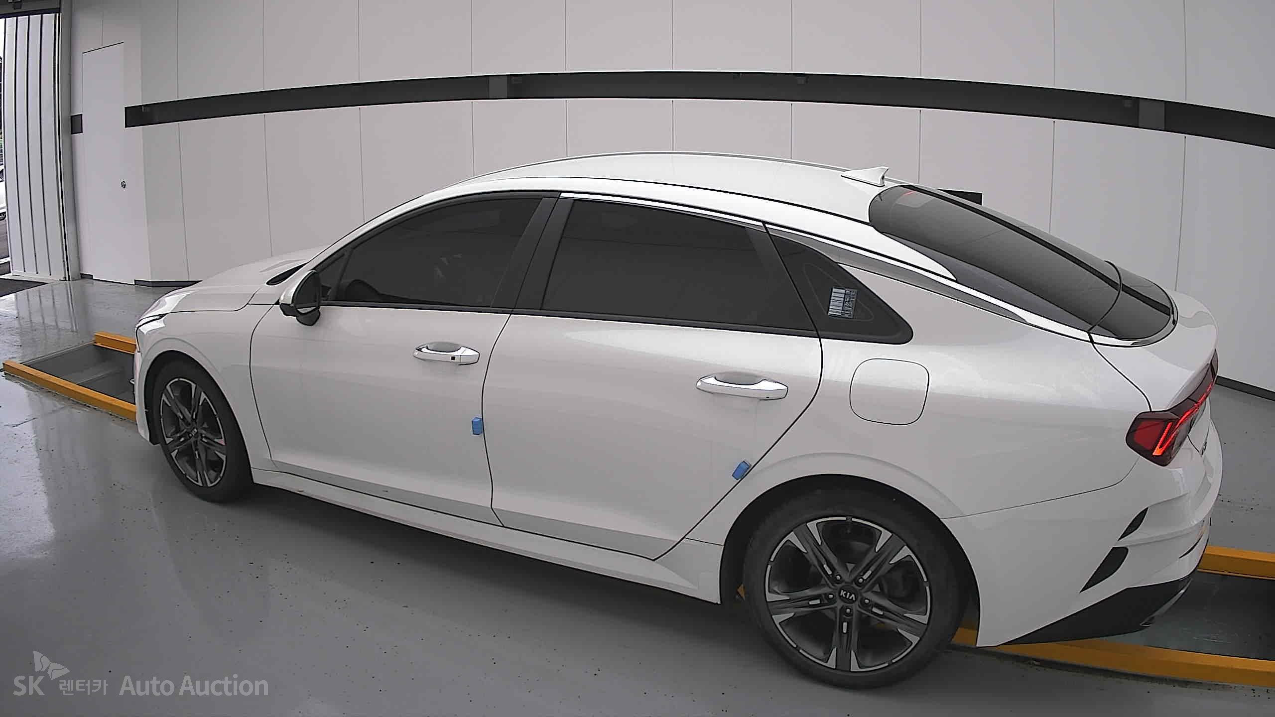 2021 - kia k5