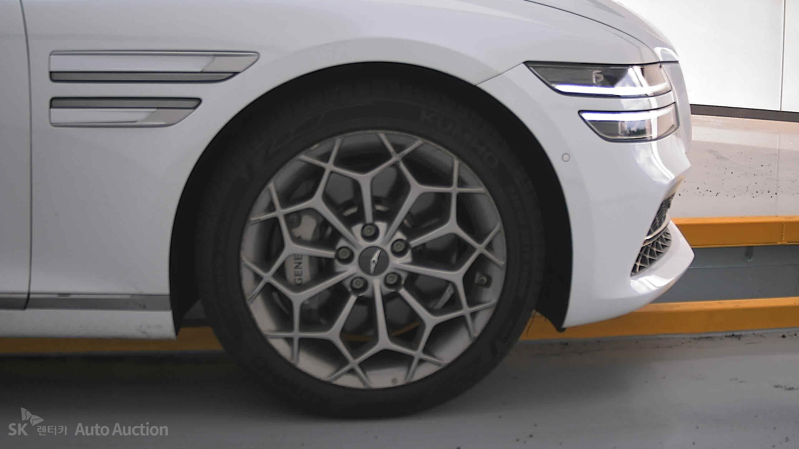 2024 - genesis g80