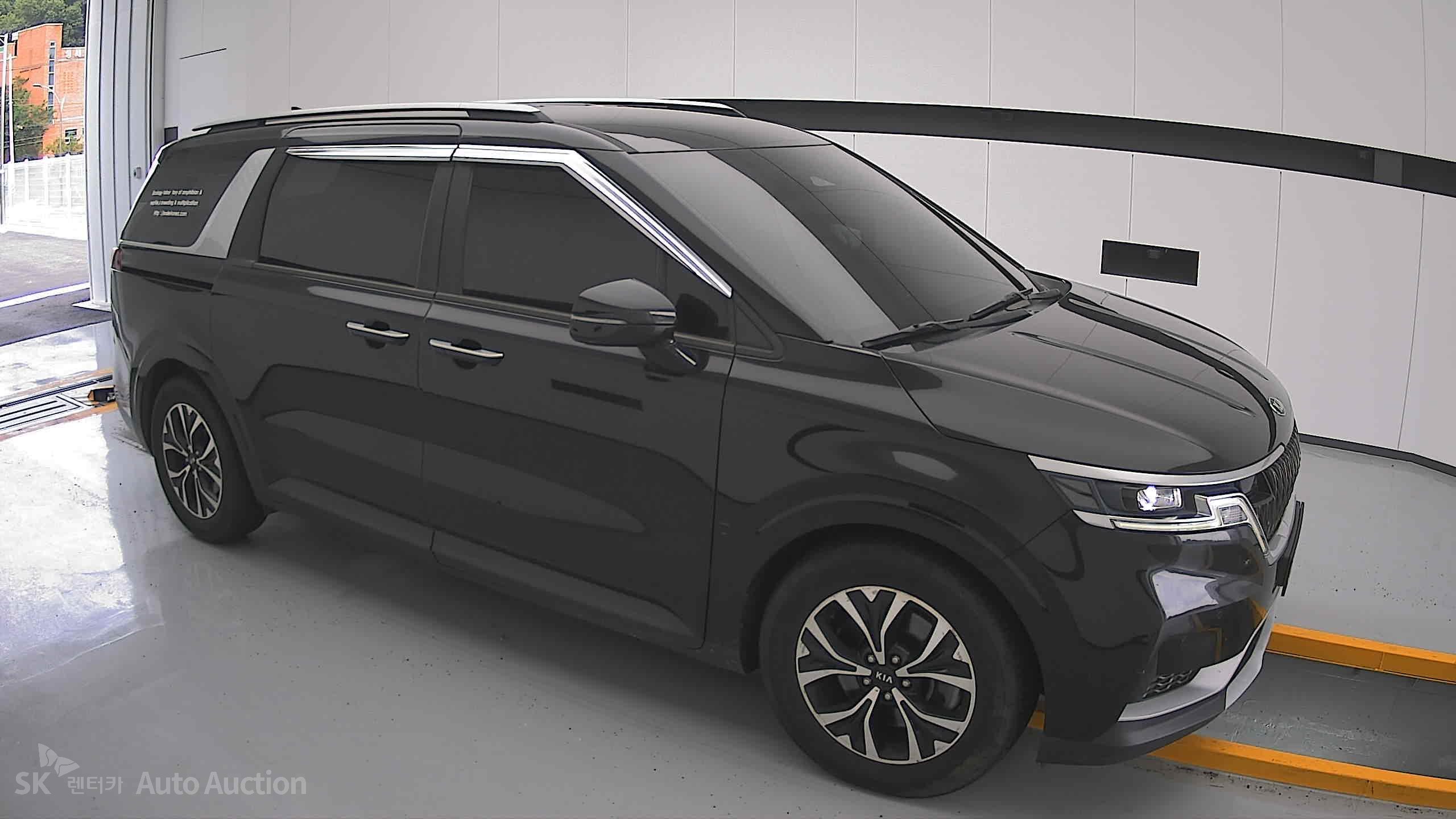 2021 - kia carnival