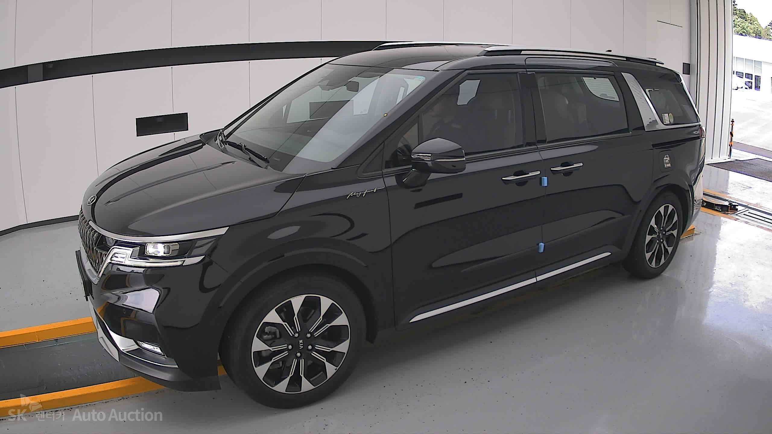2021 - kia carnival
