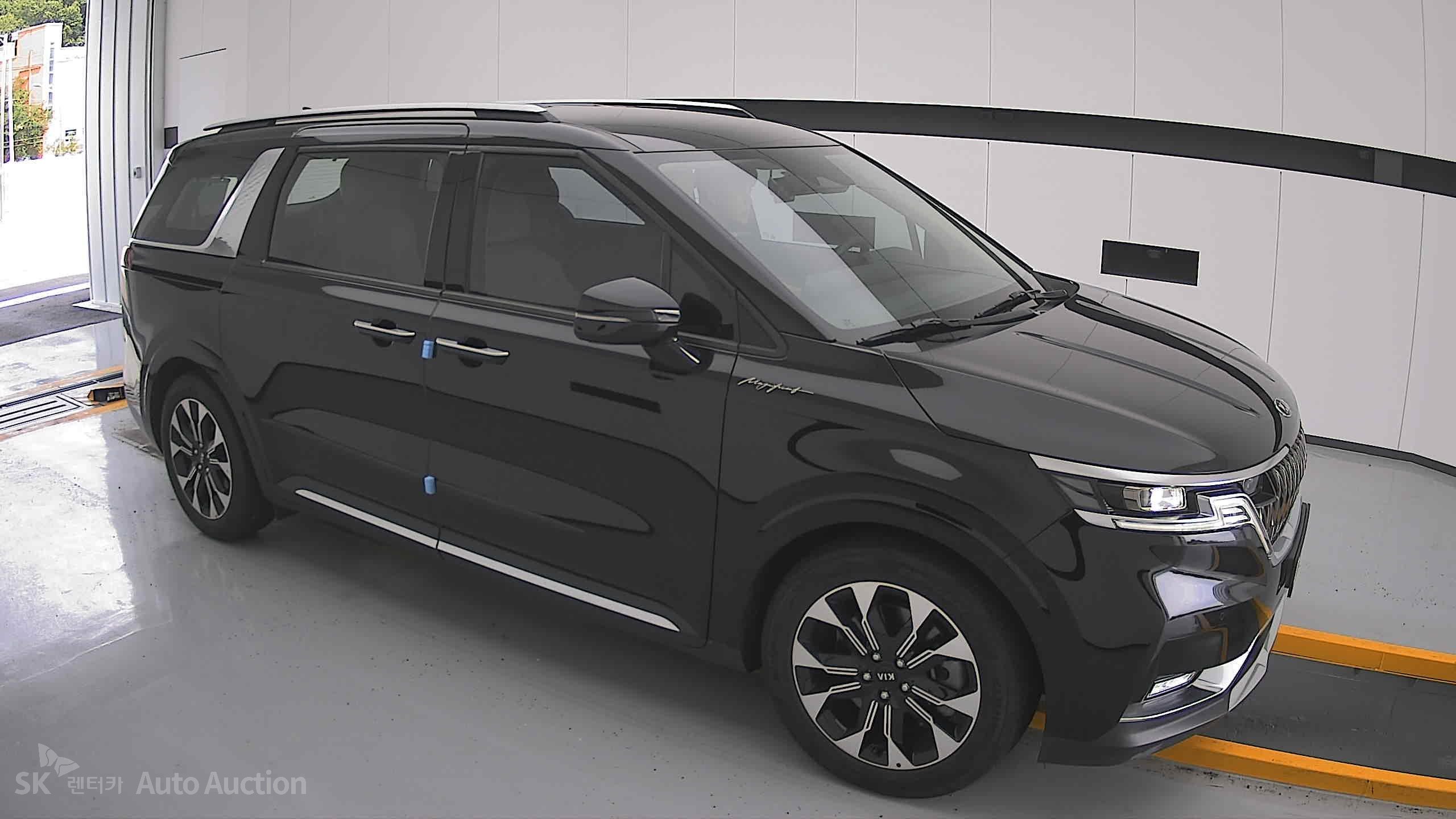 2021 - kia carnival