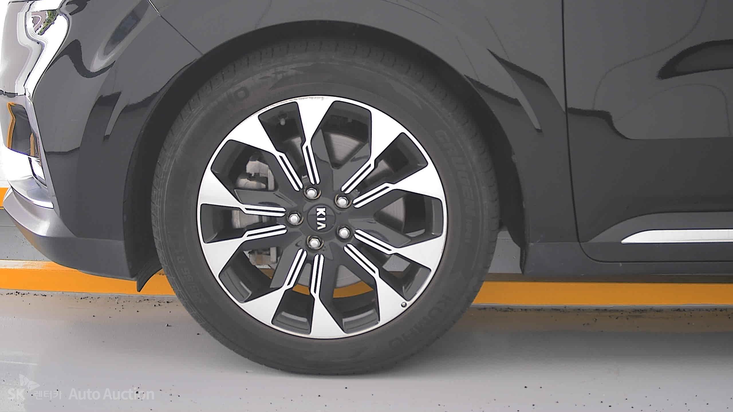 2021 - kia carnival
