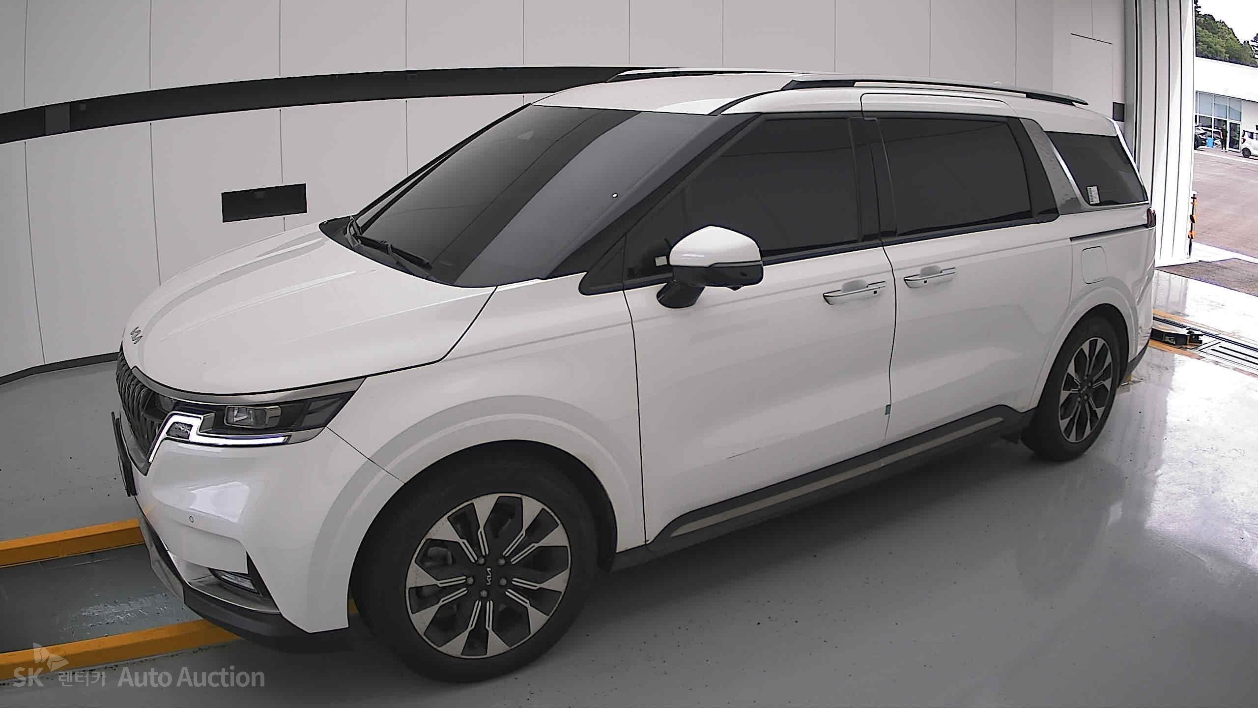 2023 - kia carnival