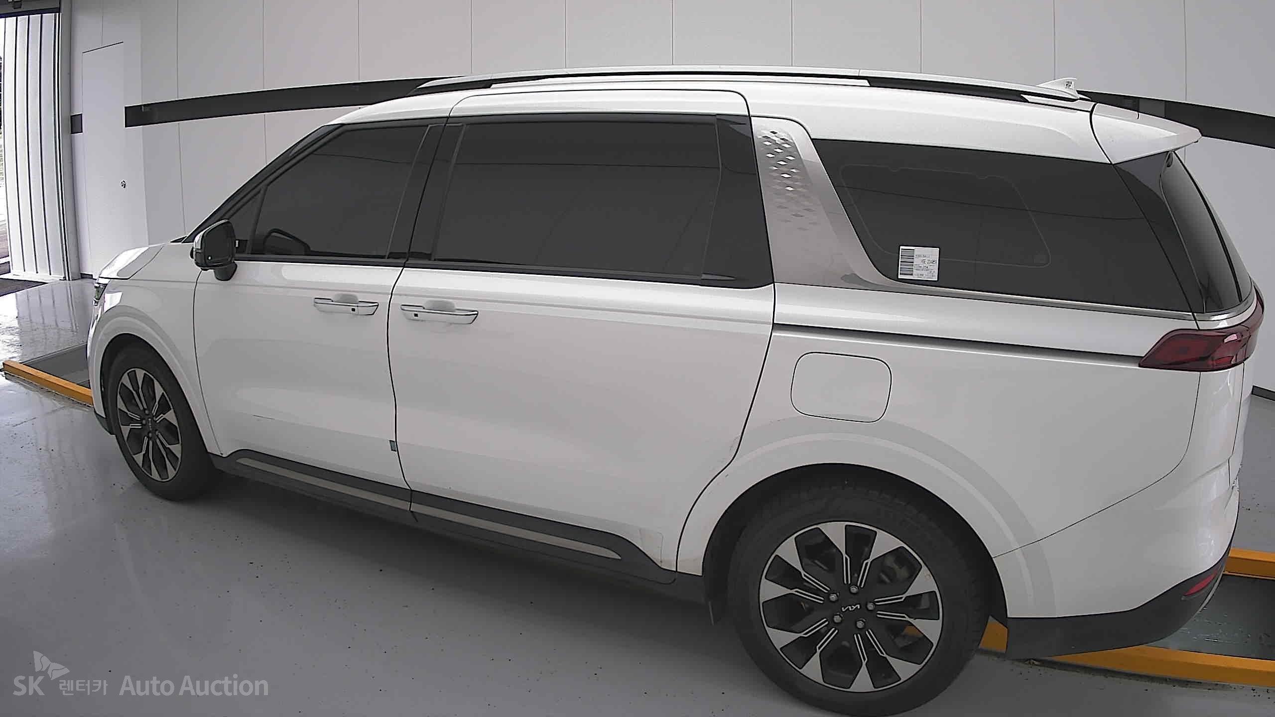 2023 - kia carnival