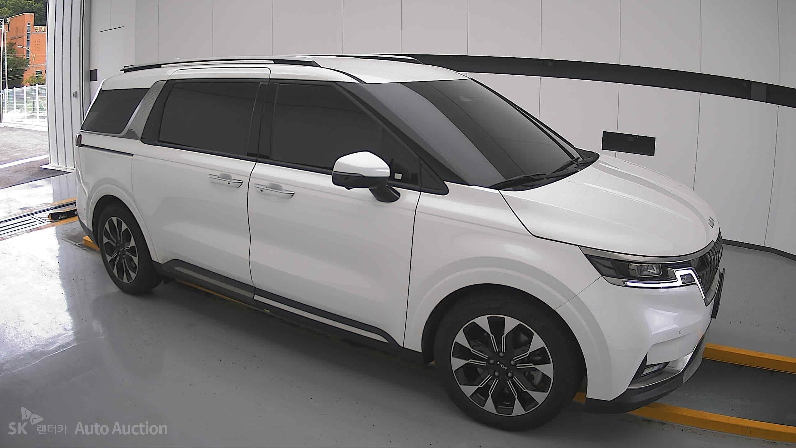2023 - kia carnival