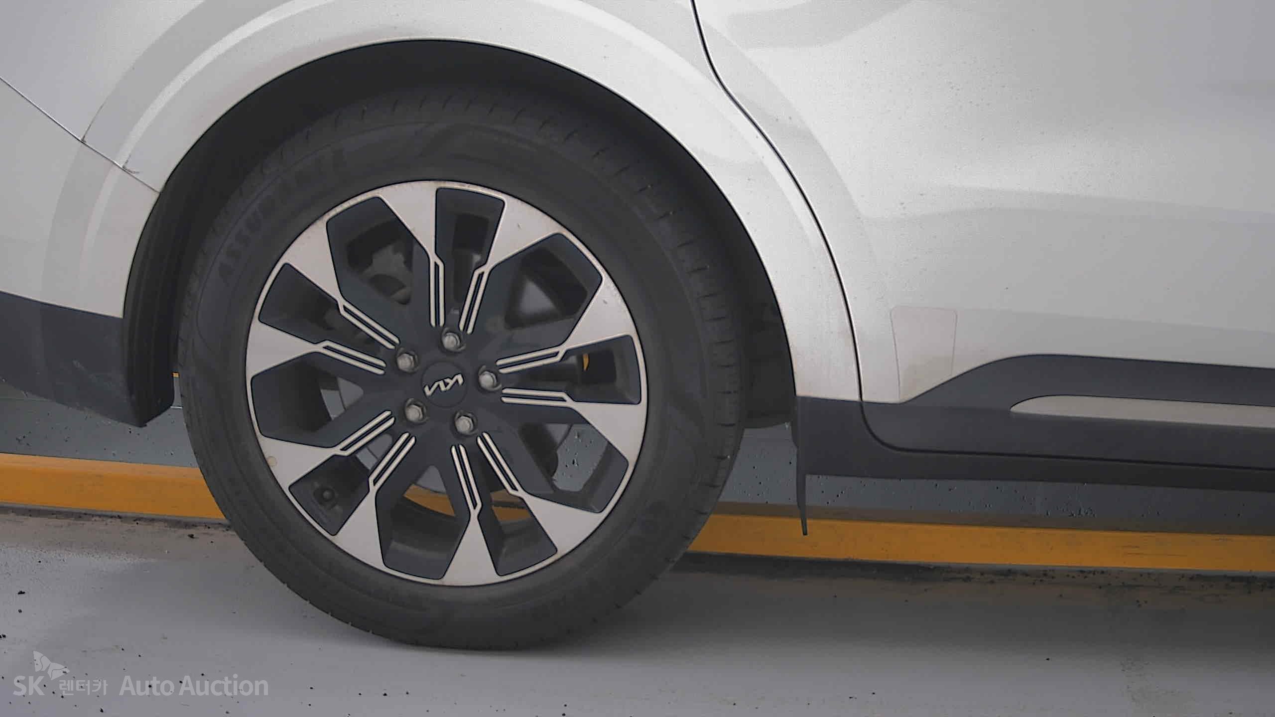 2023 - kia carnival