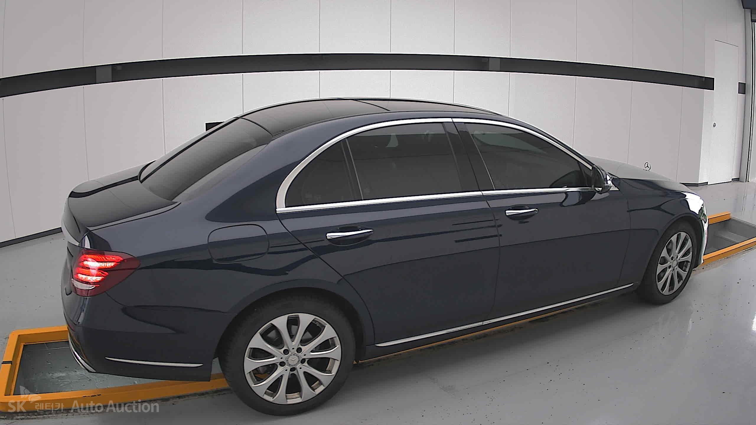 2017 - mercedes-benz e300
