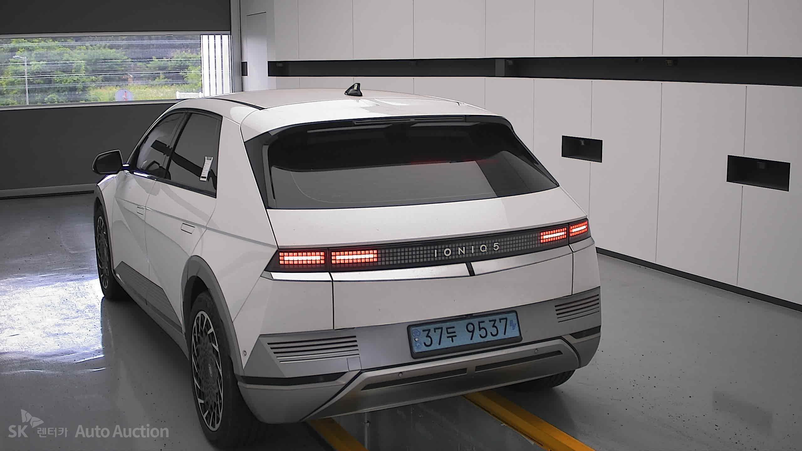 هيونداي Ioniq 2024 — صورة 15