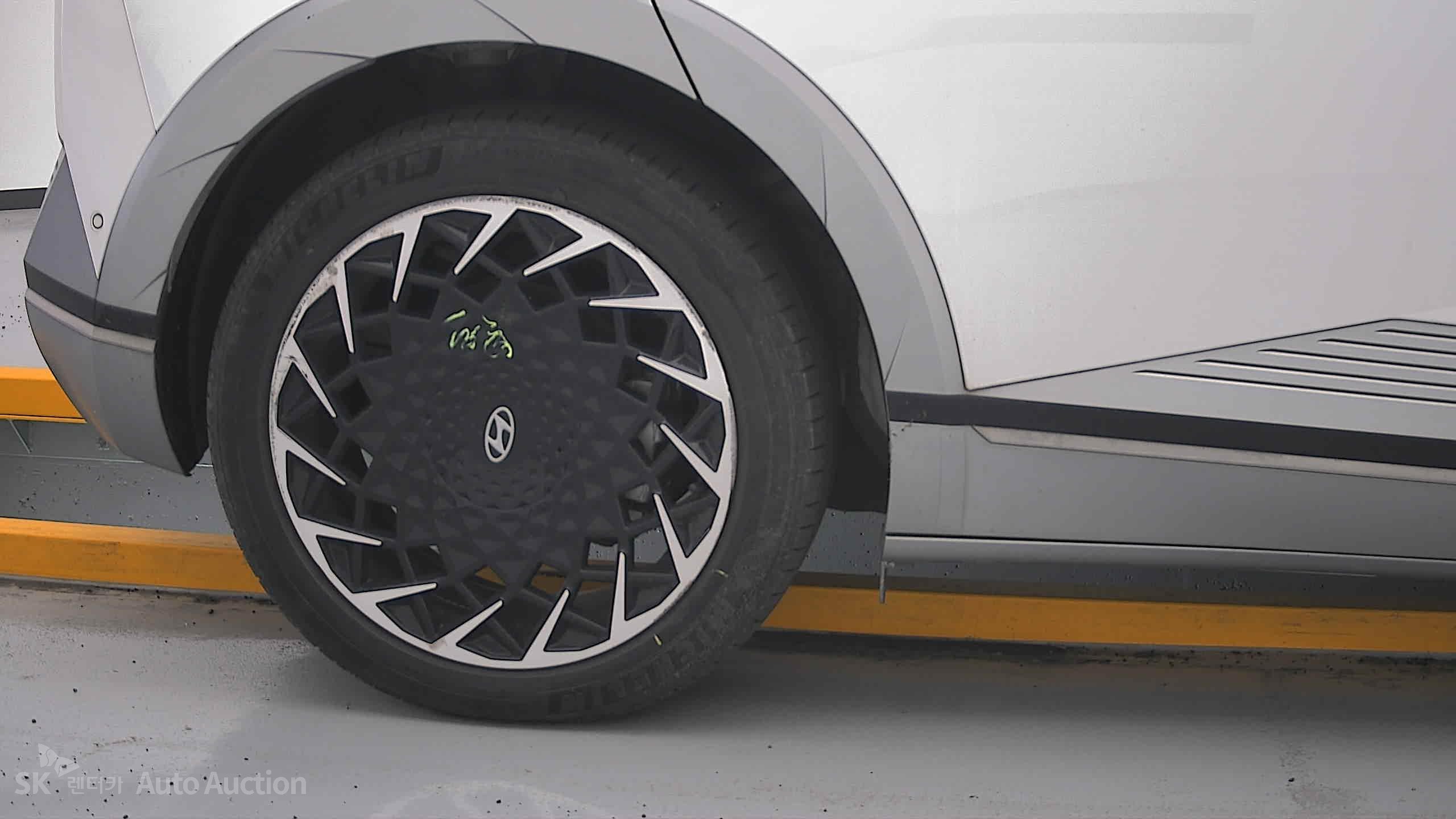 هيونداي Ioniq 2024 — صورة 27
