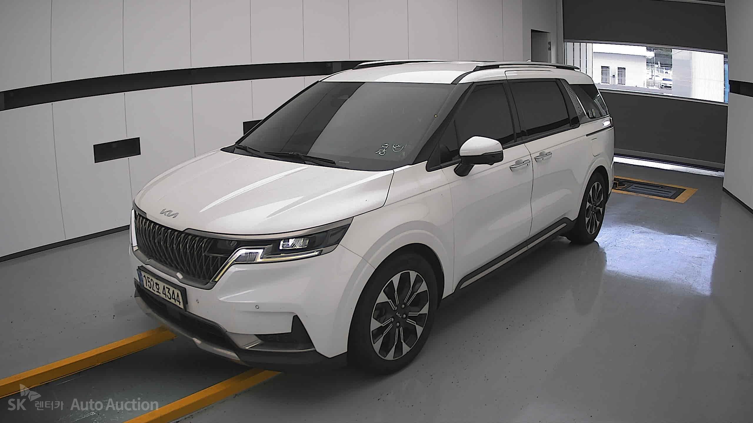 2023 - kia carnival