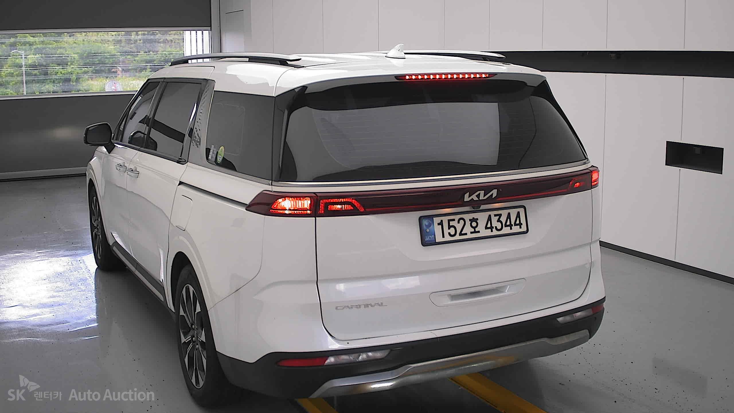 2023 - kia carnival