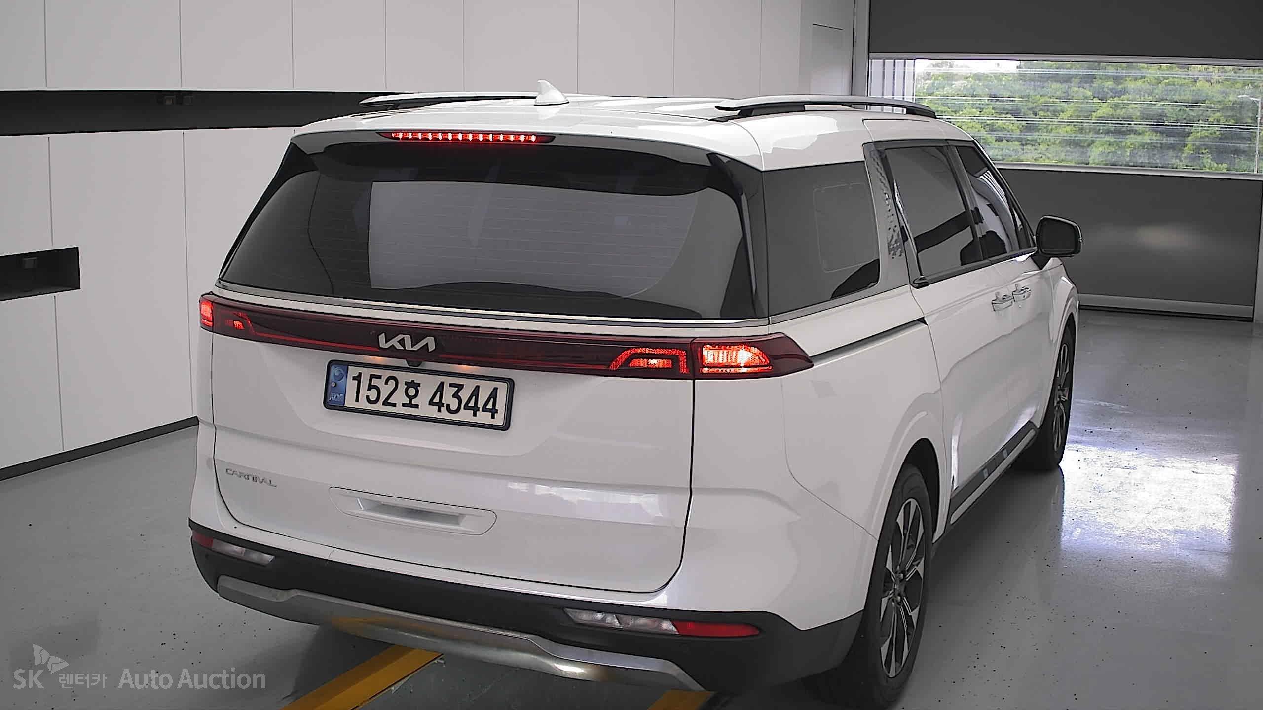 2023 - kia carnival