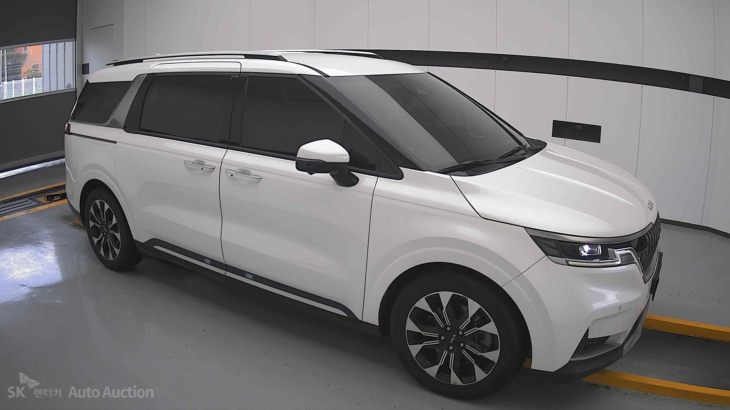 2023 - kia carnival