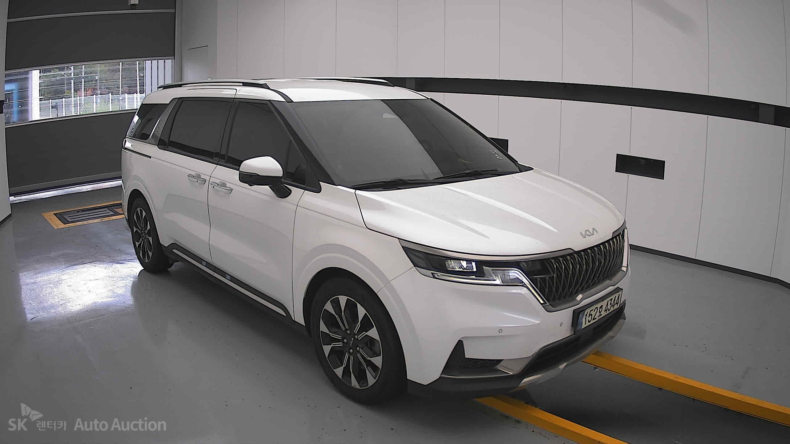 2023 - kia carnival