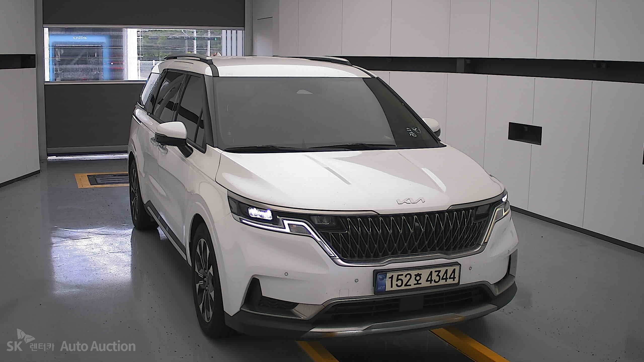 2023 - kia carnival
