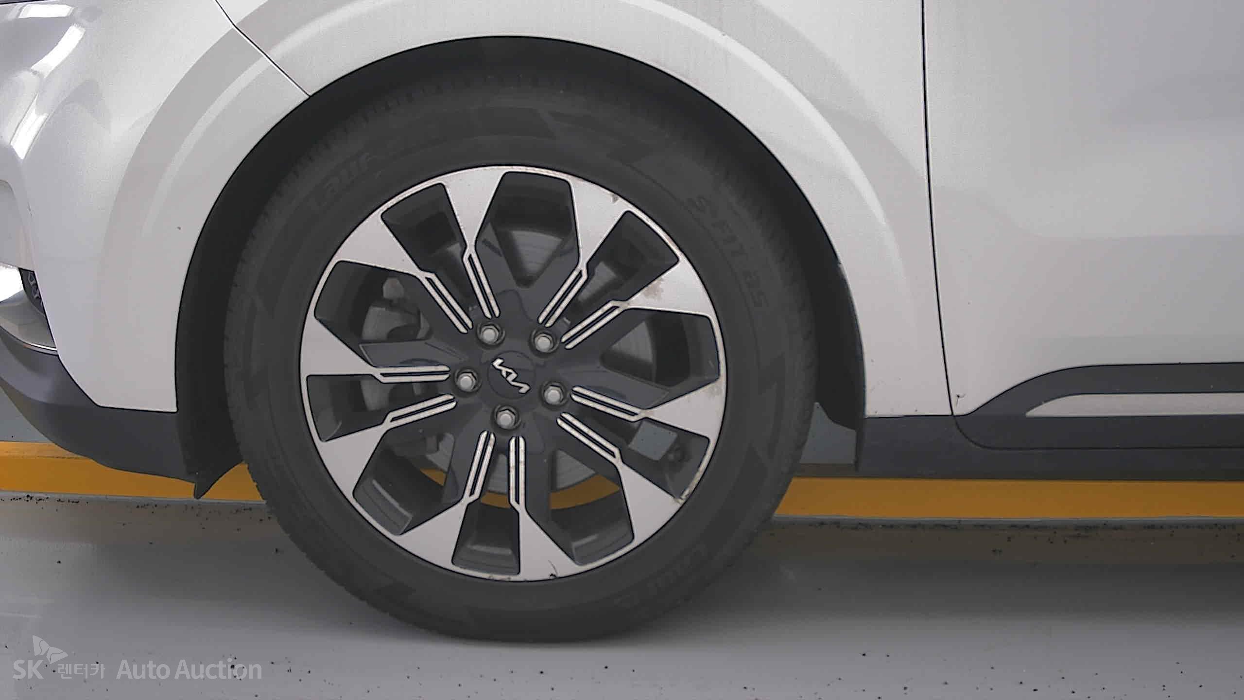 2023 - kia carnival