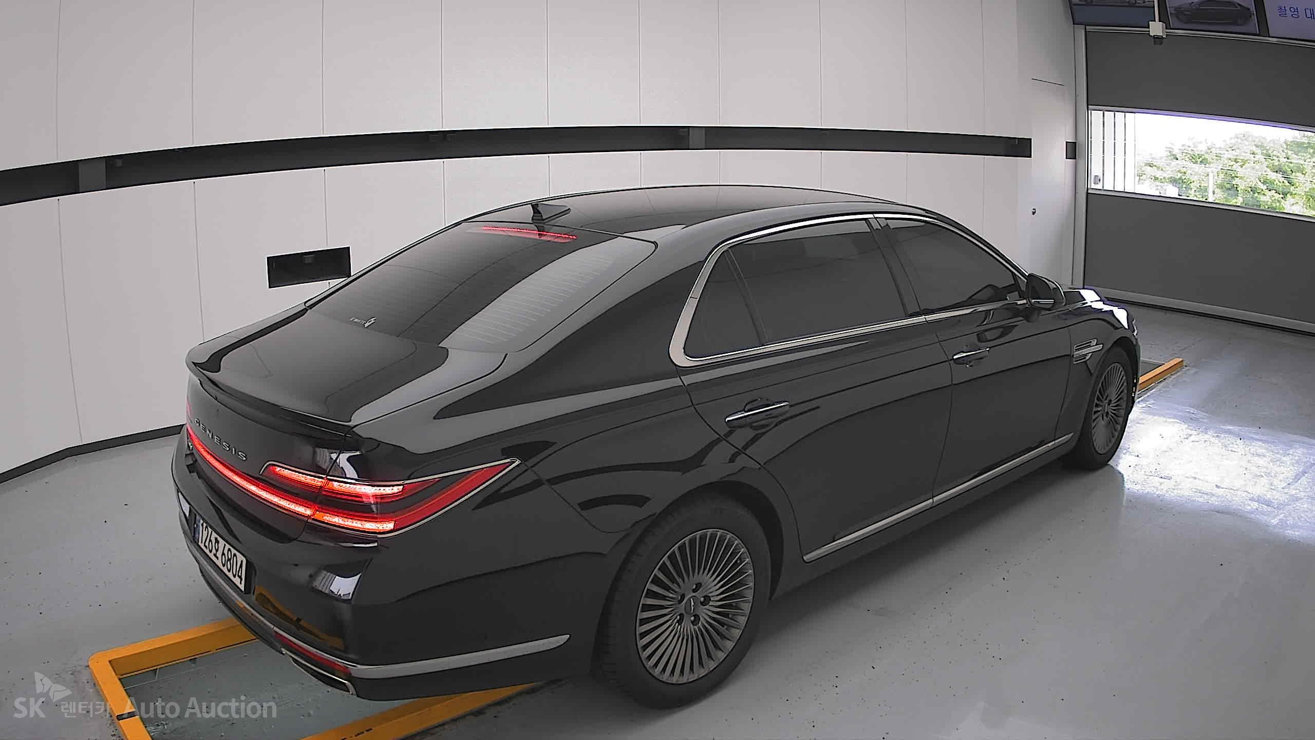 جينيسيس G90 2021 — صورة 17