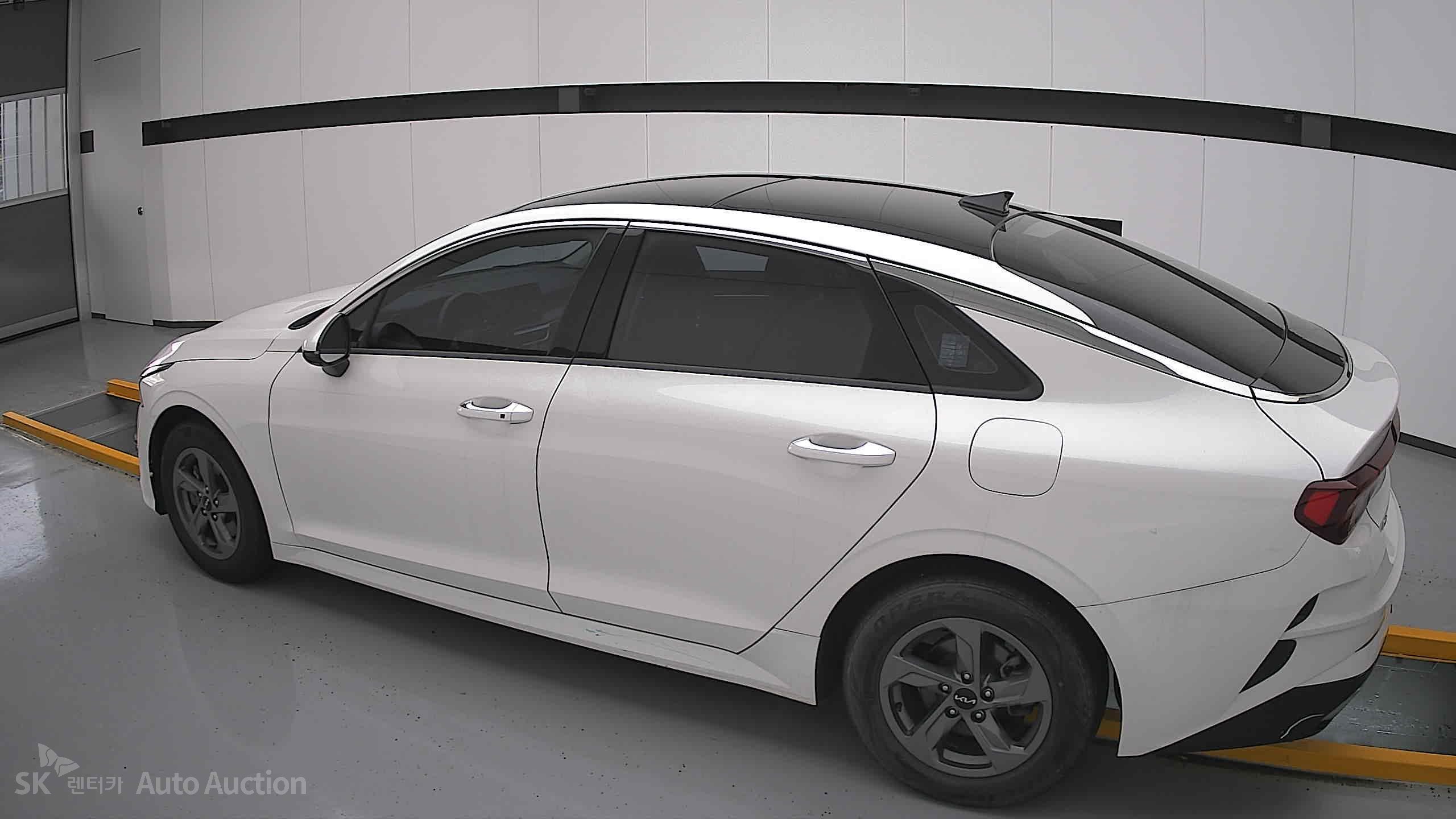 2022 - kia k5