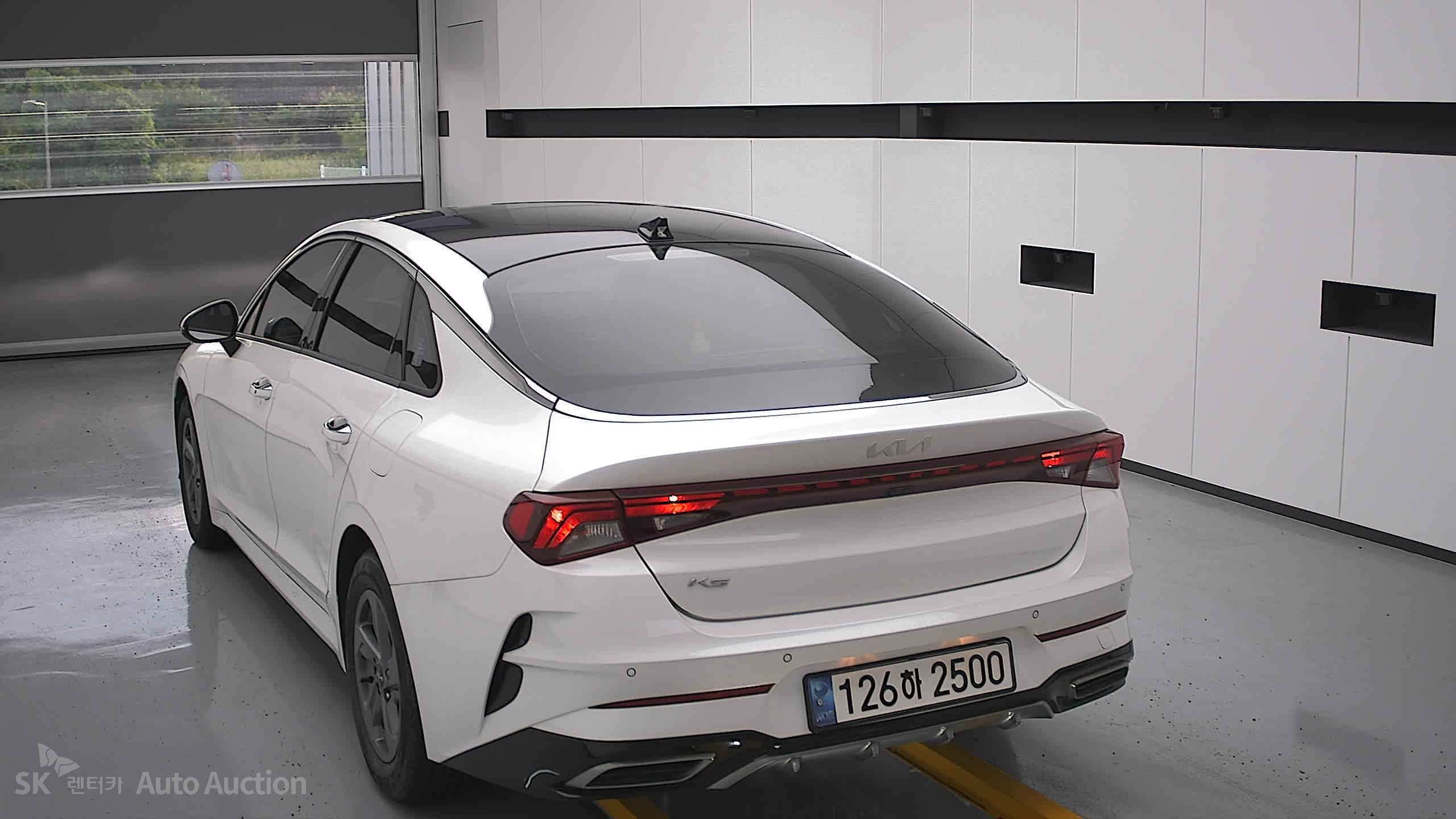 2022 - kia k5