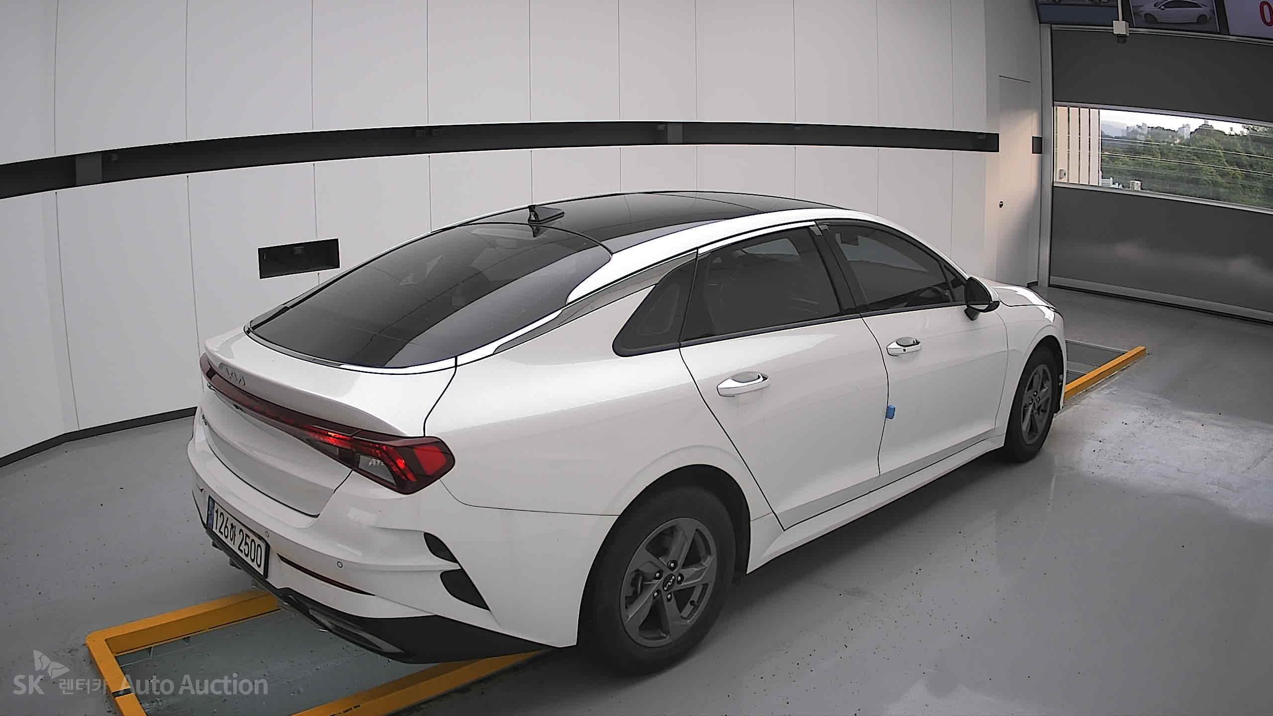 2022 - kia k5
