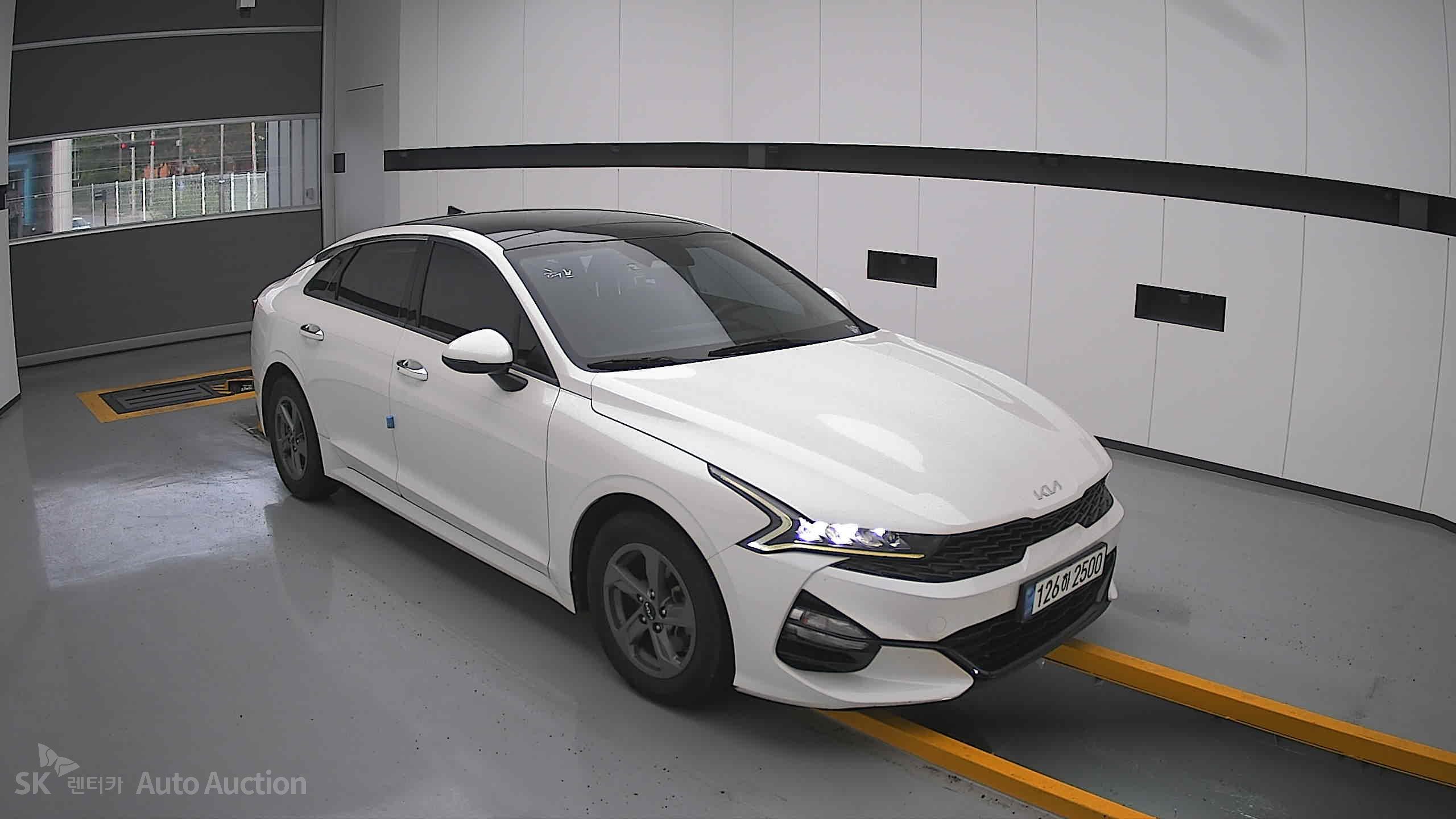 2022 - kia k5