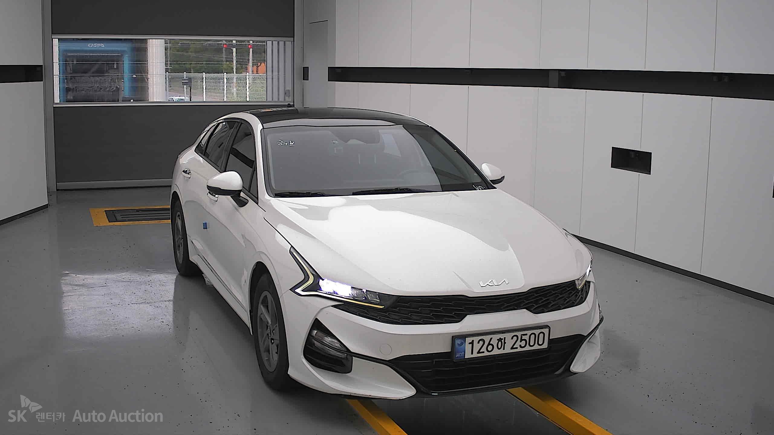 2022 - kia k5
