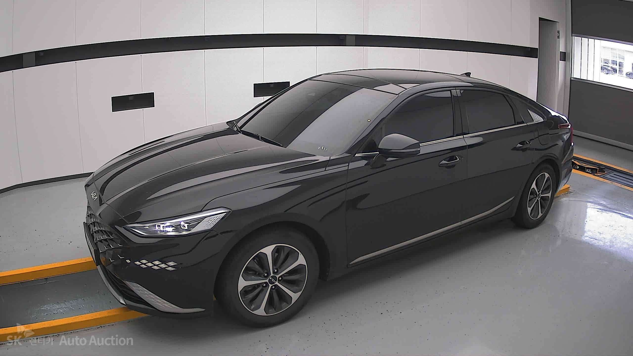 2022 - kia k8