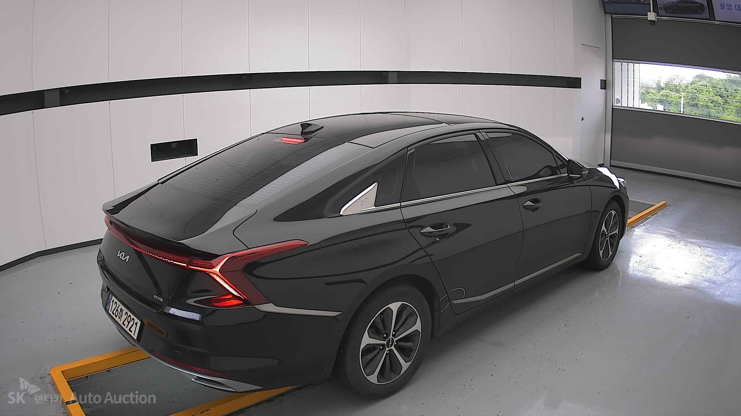 2022 - kia k8