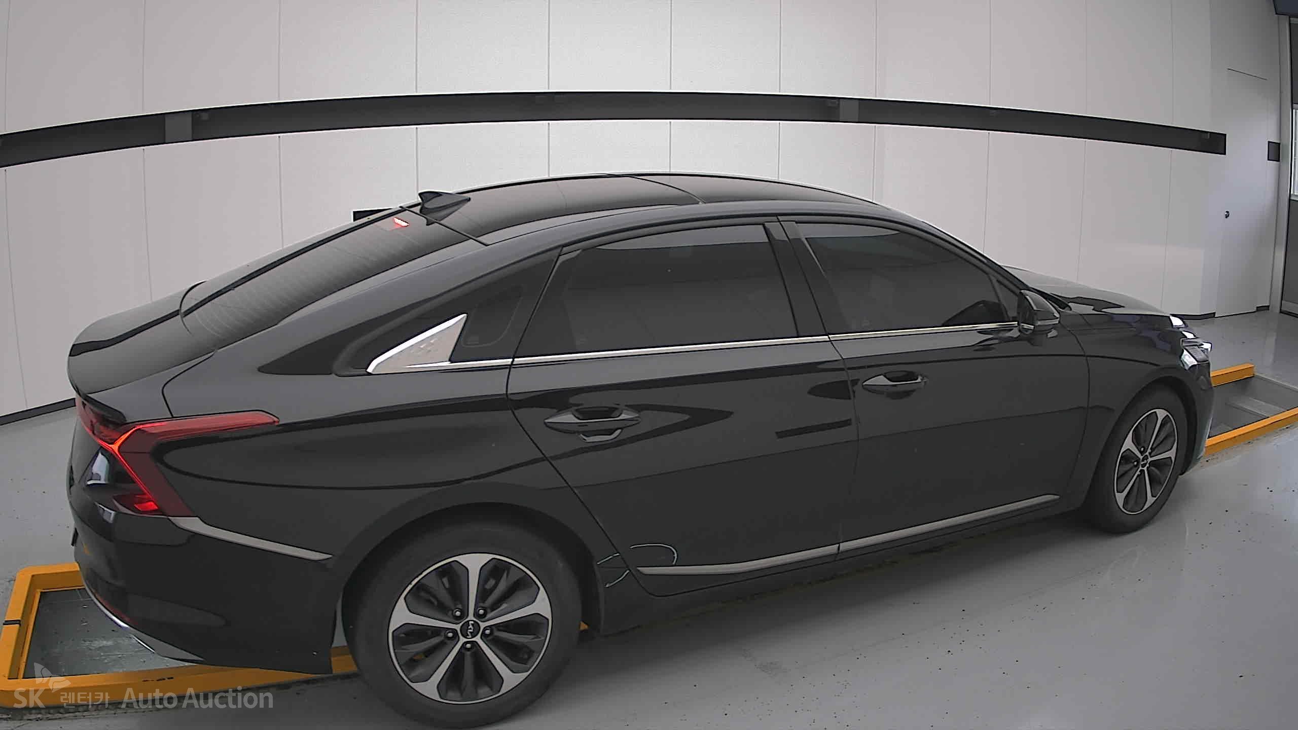 2022 - kia k8