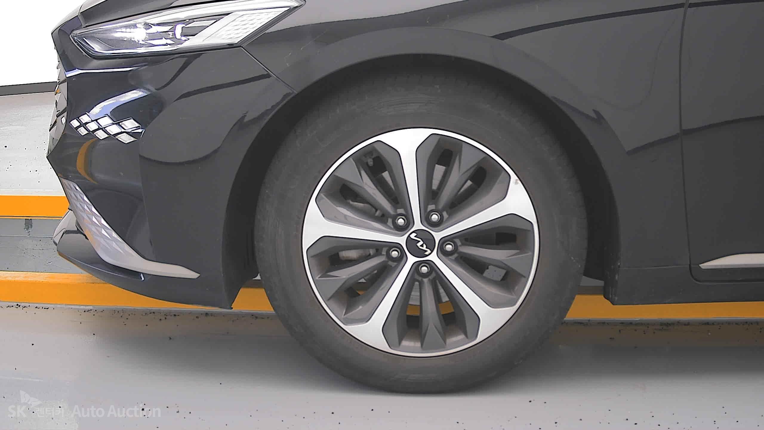 2022 - kia k8