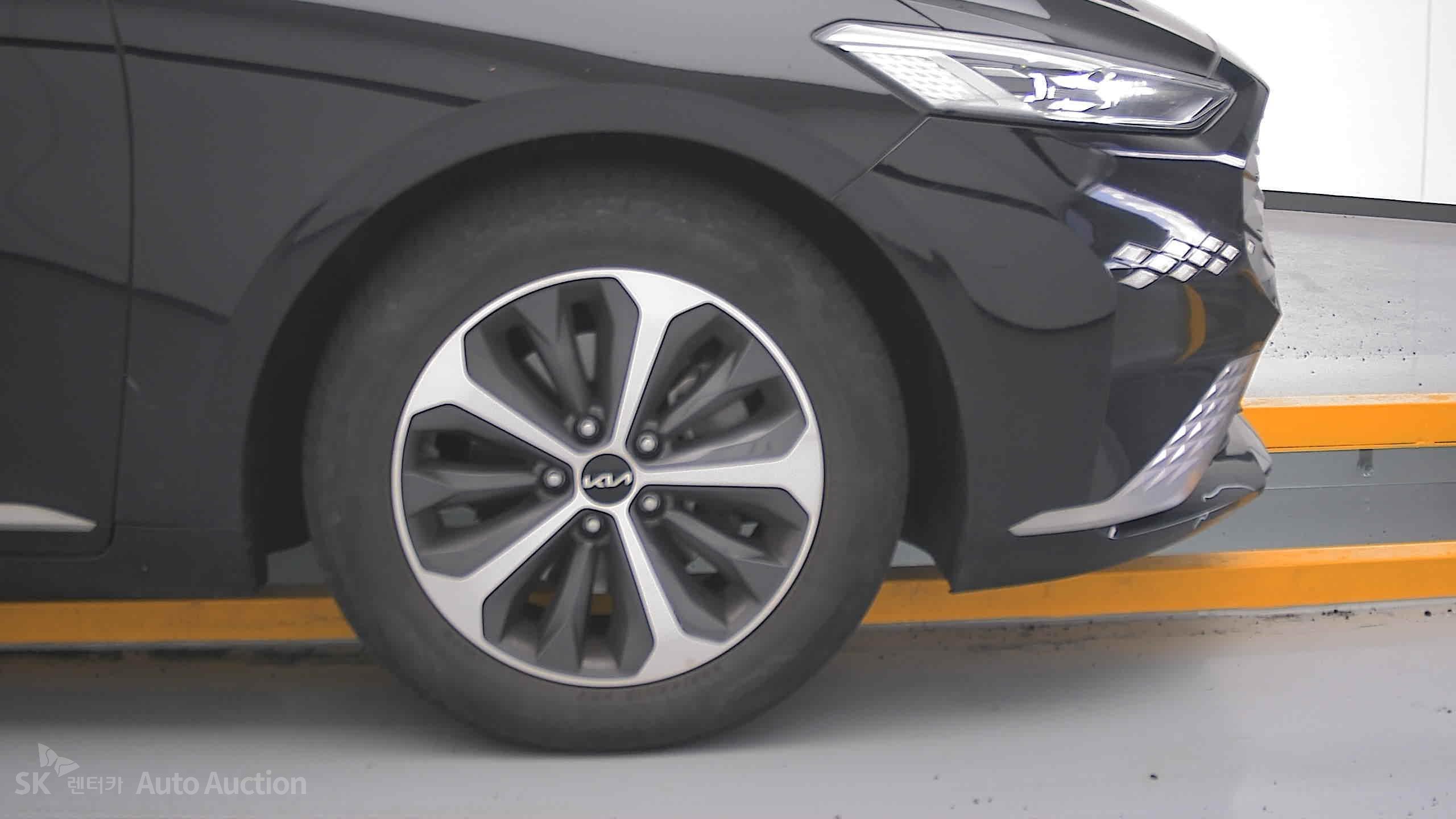 2022 - kia k8