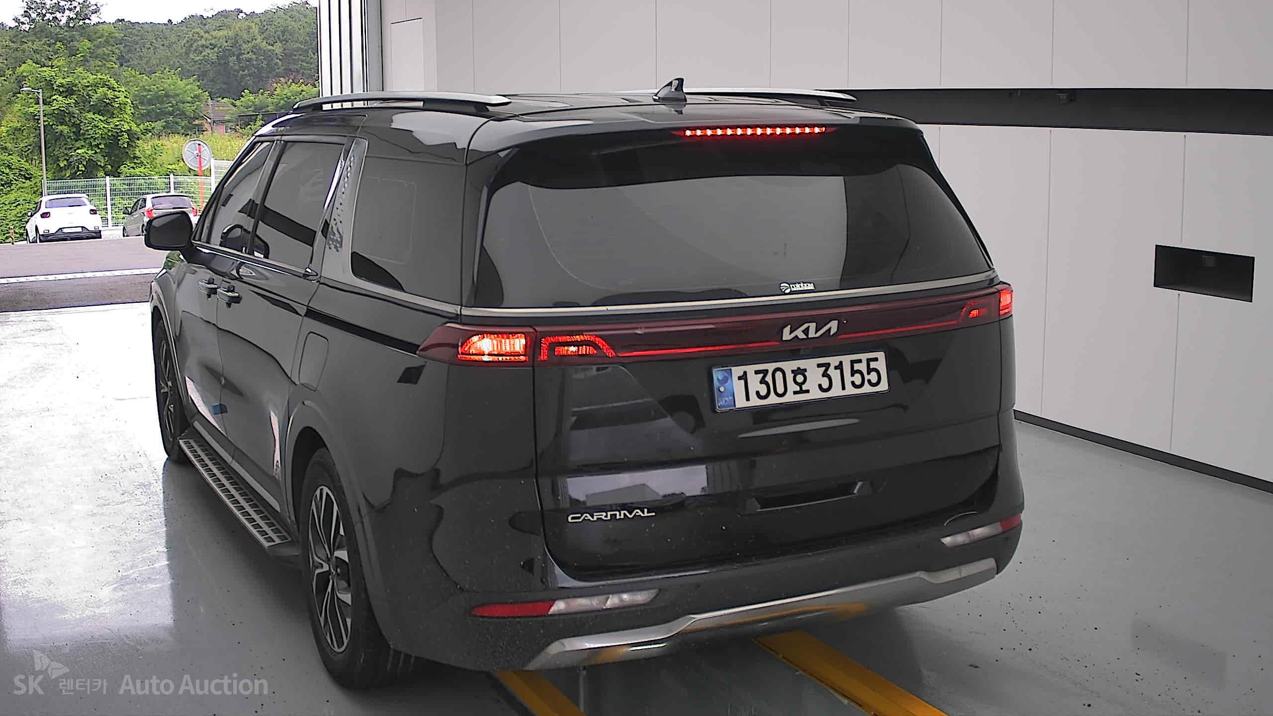 2023 - kia carnival