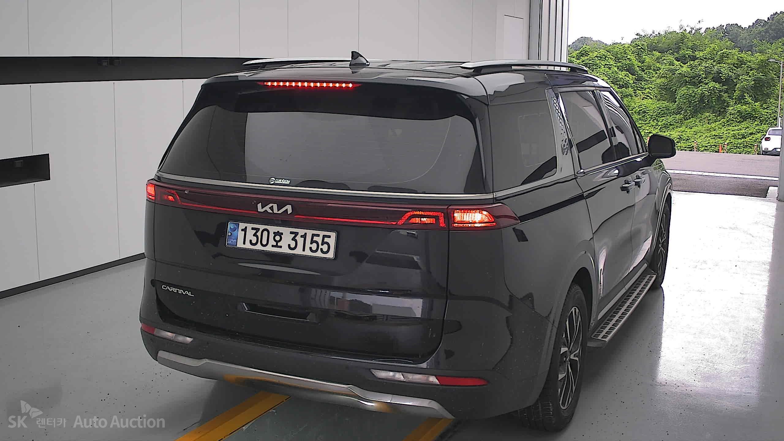 2023 - kia carnival