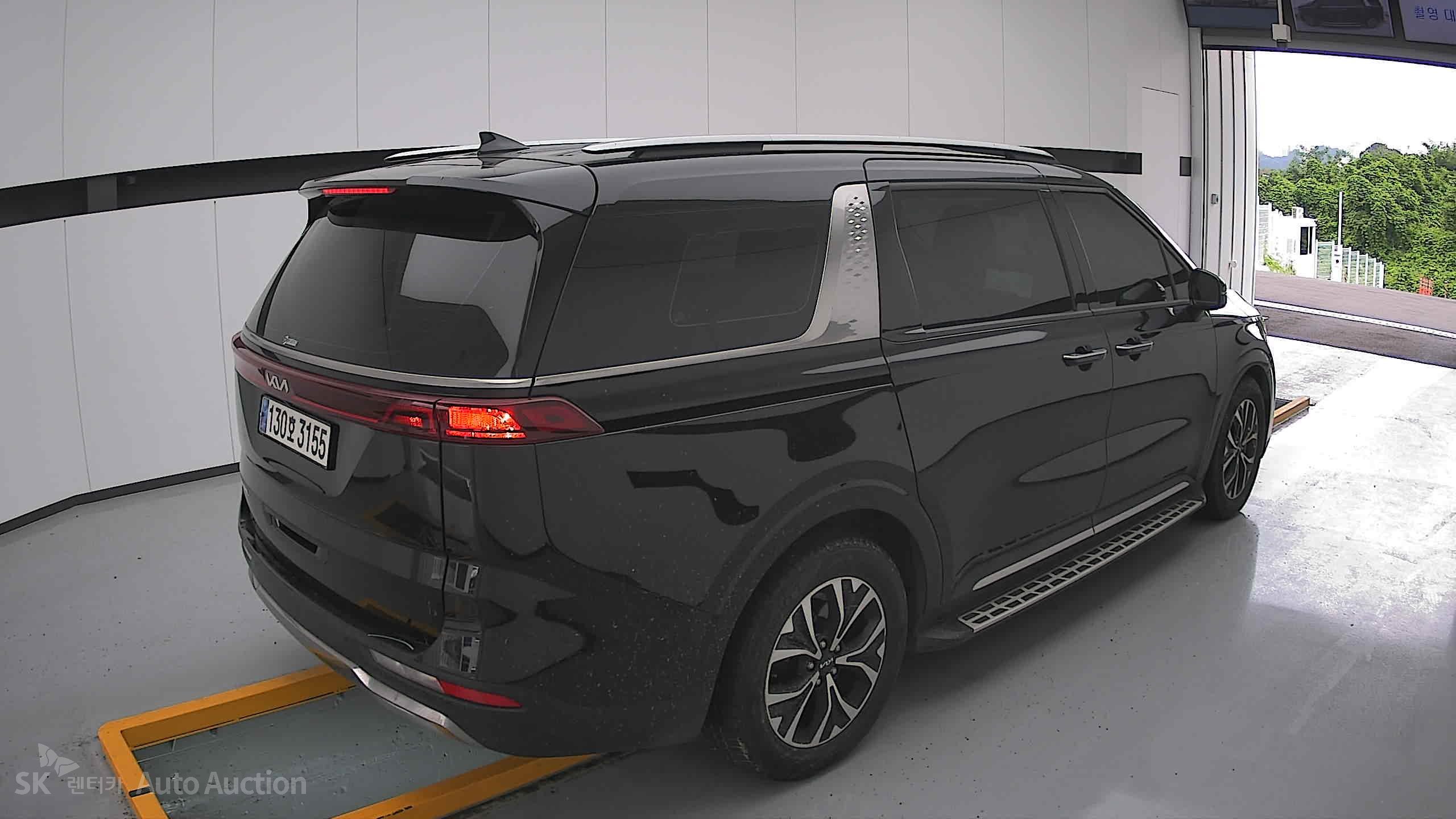 2023 - kia carnival