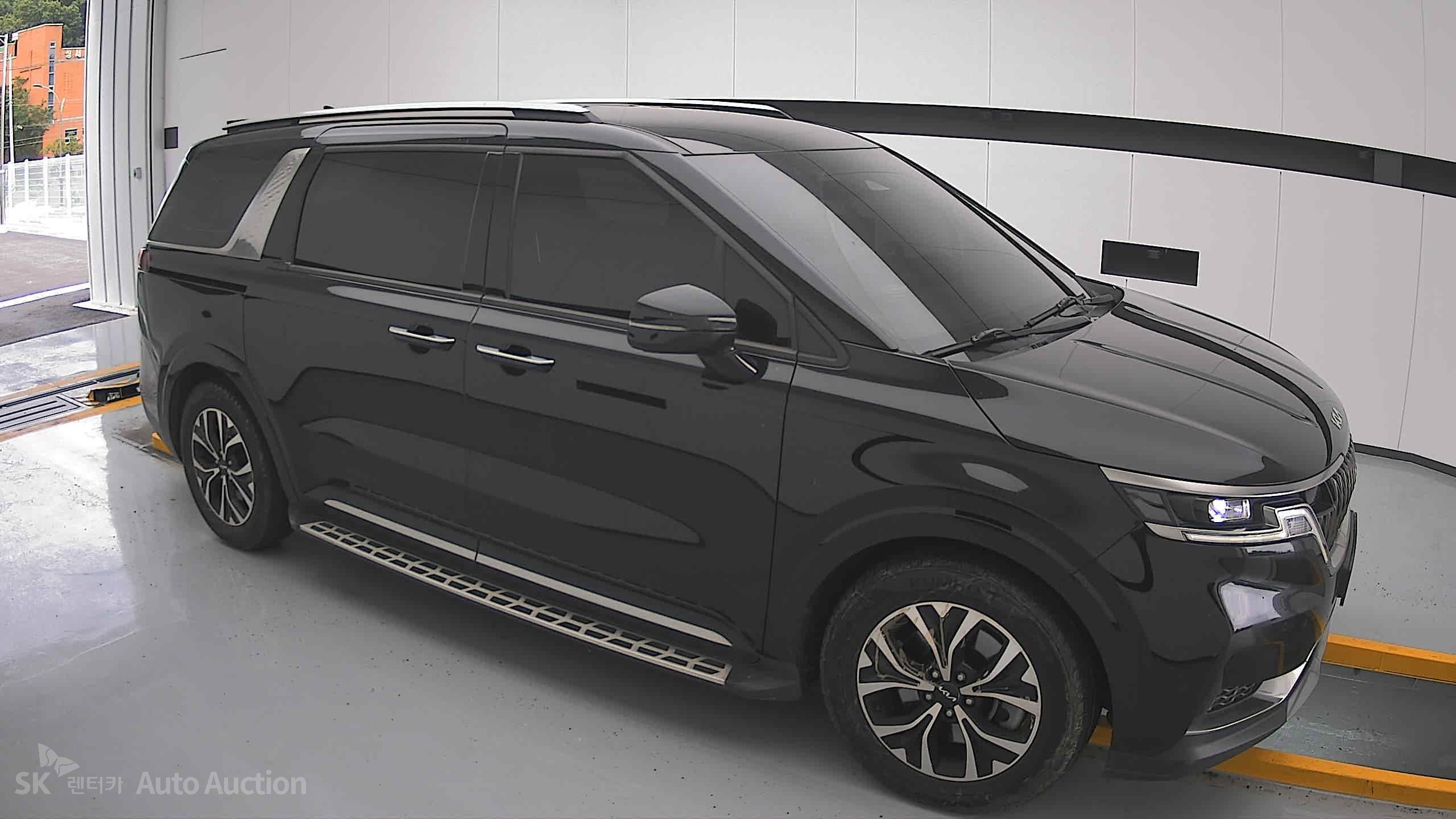 2023 - kia carnival