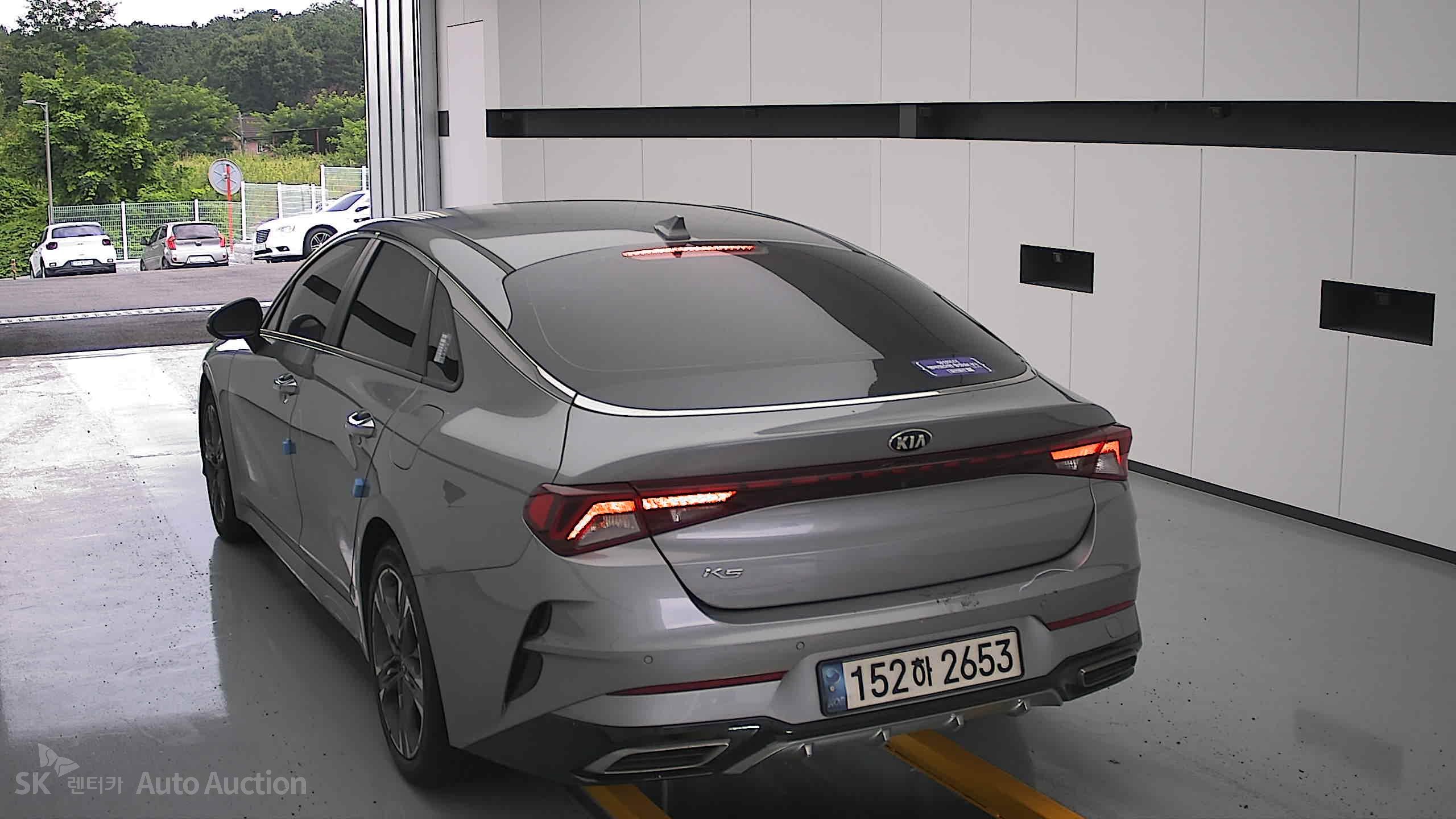 2021 - kia k5