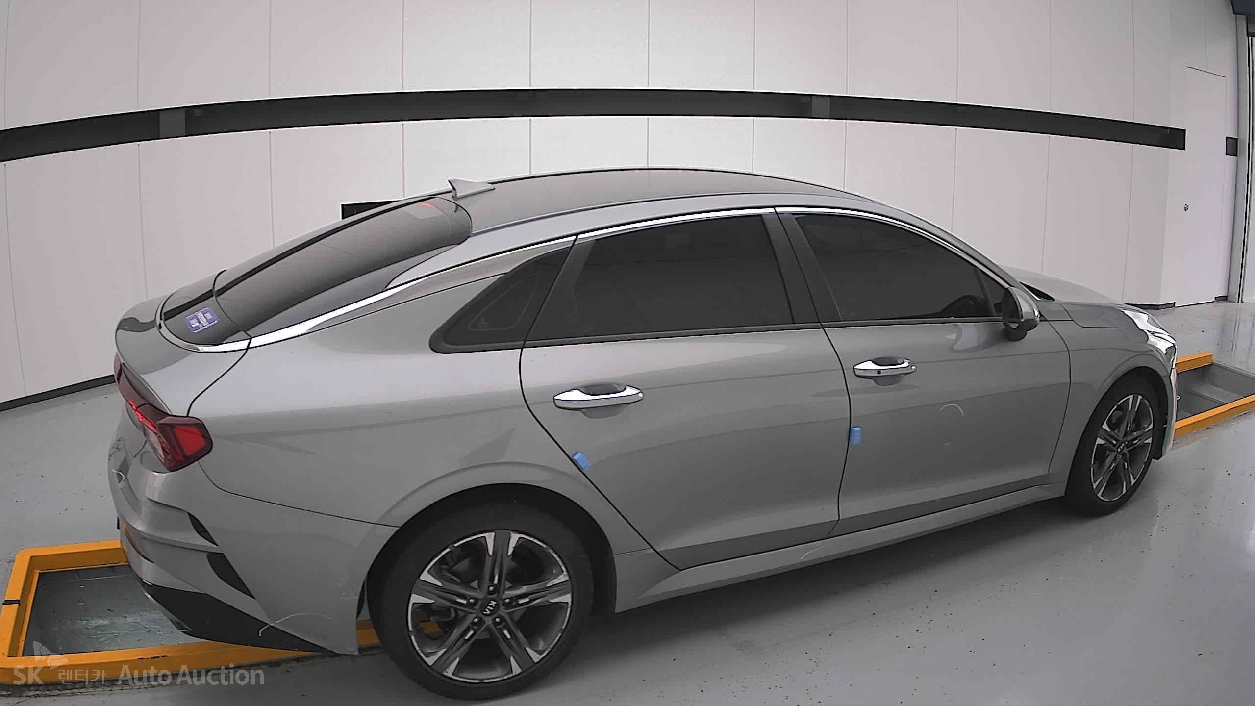 2021 - kia k5