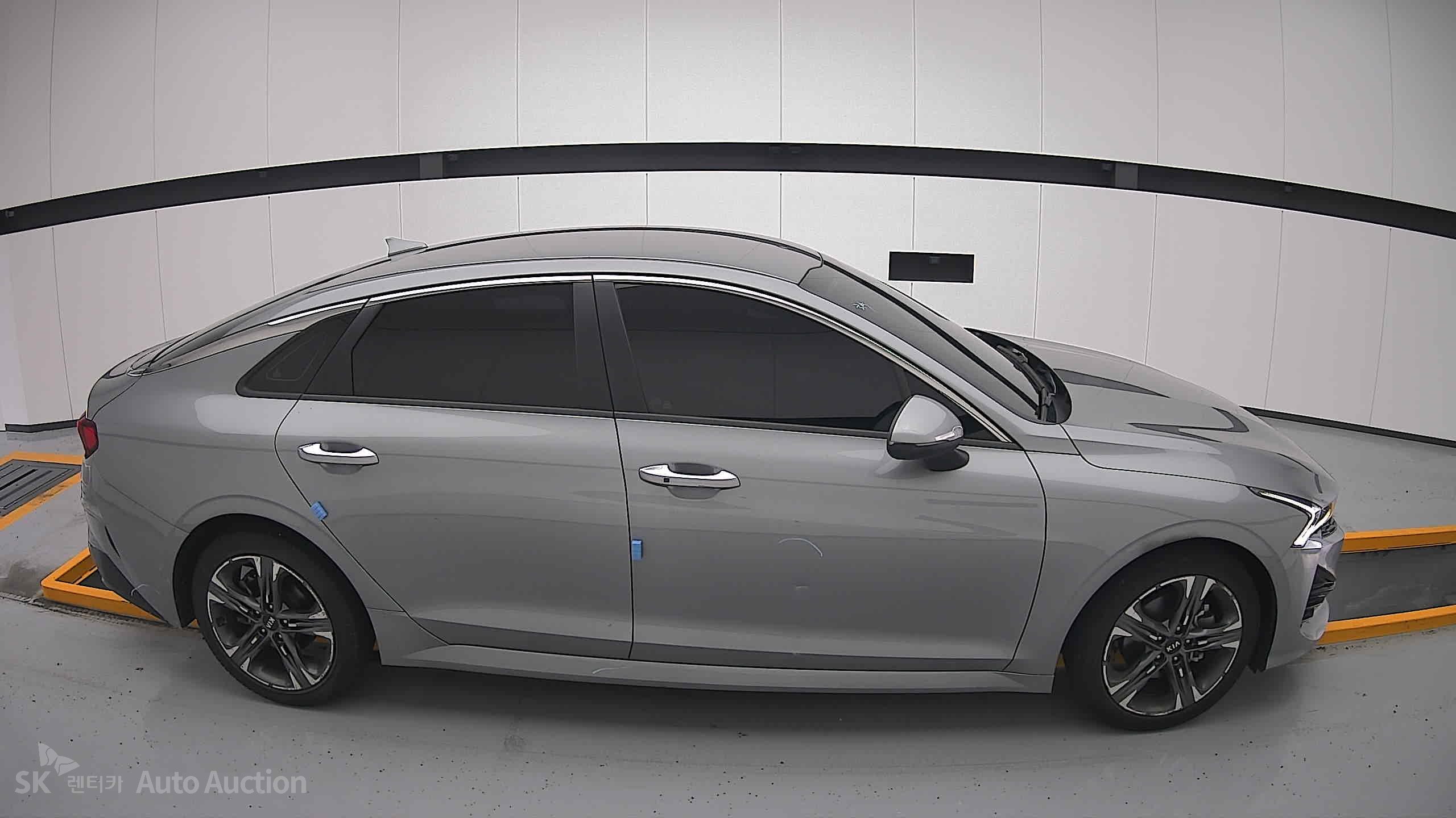 2021 - kia k5