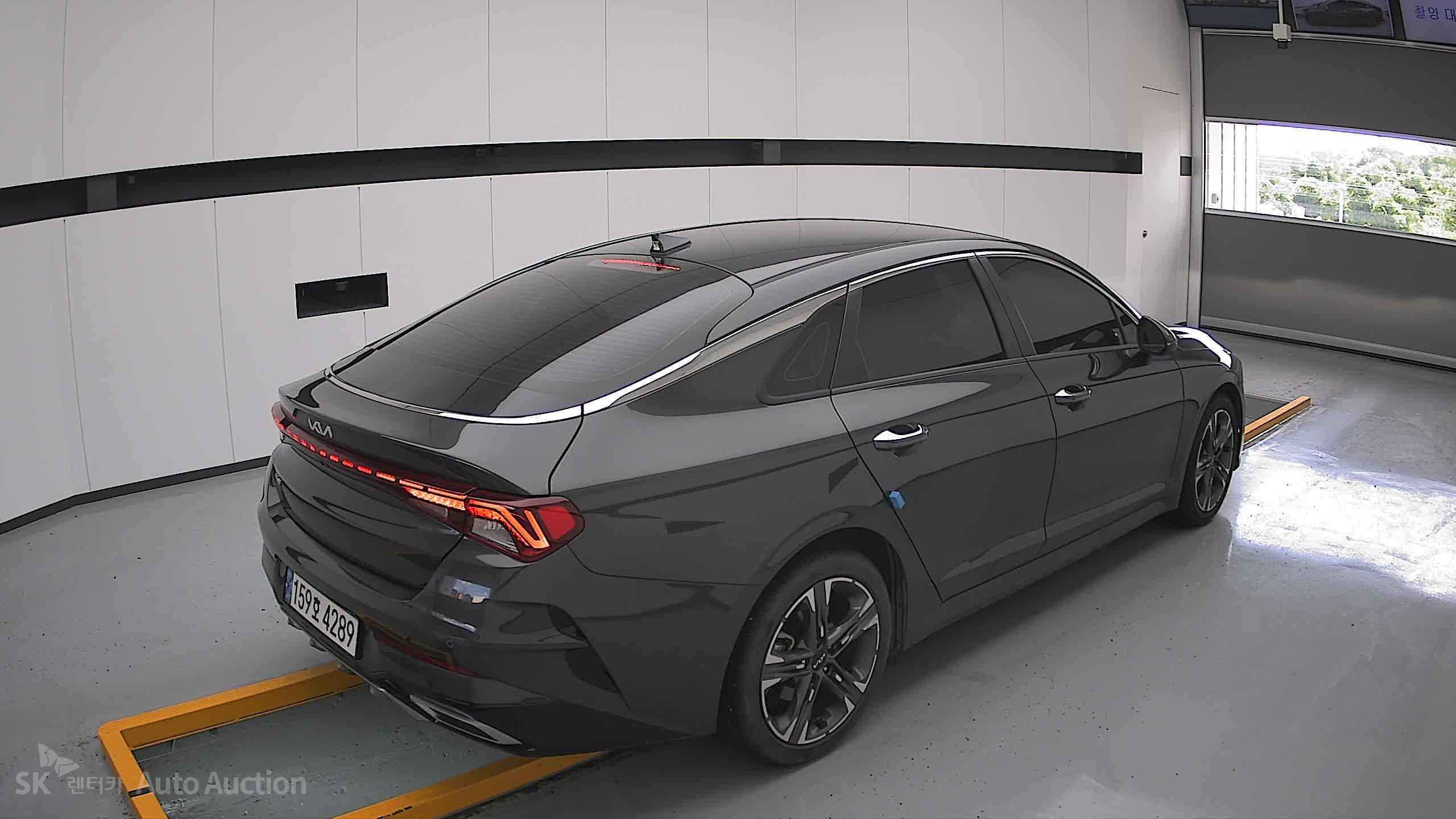 2022 - kia k5