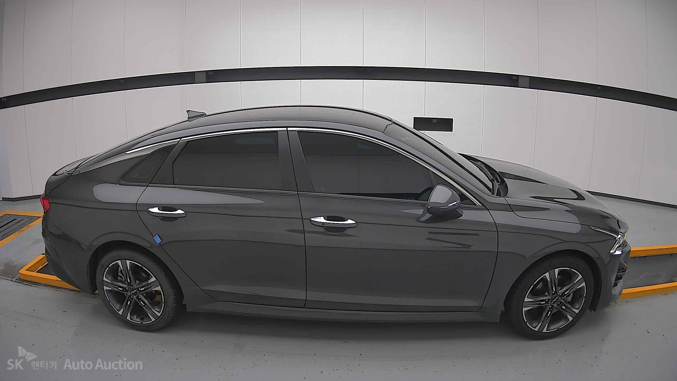 2022 - kia k5