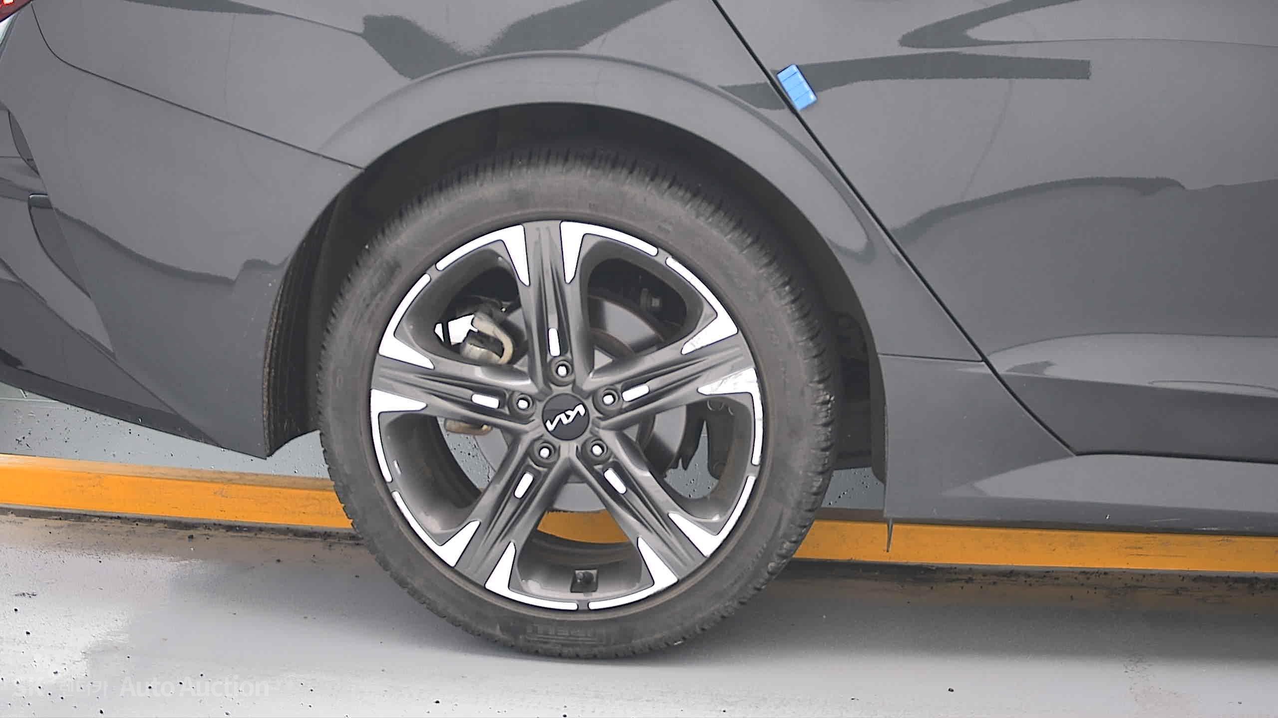 2022 - kia k5