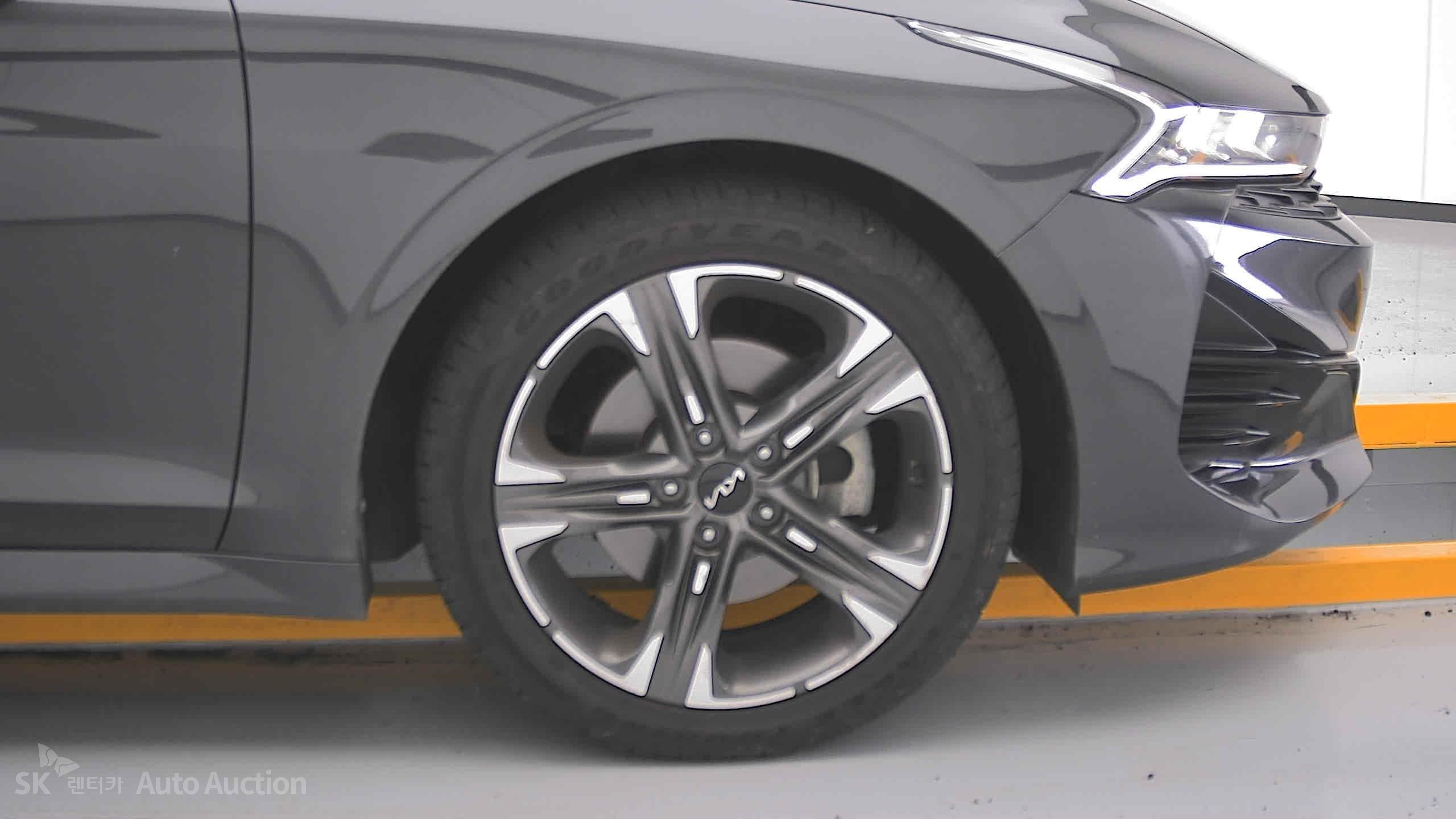 2022 - kia k5