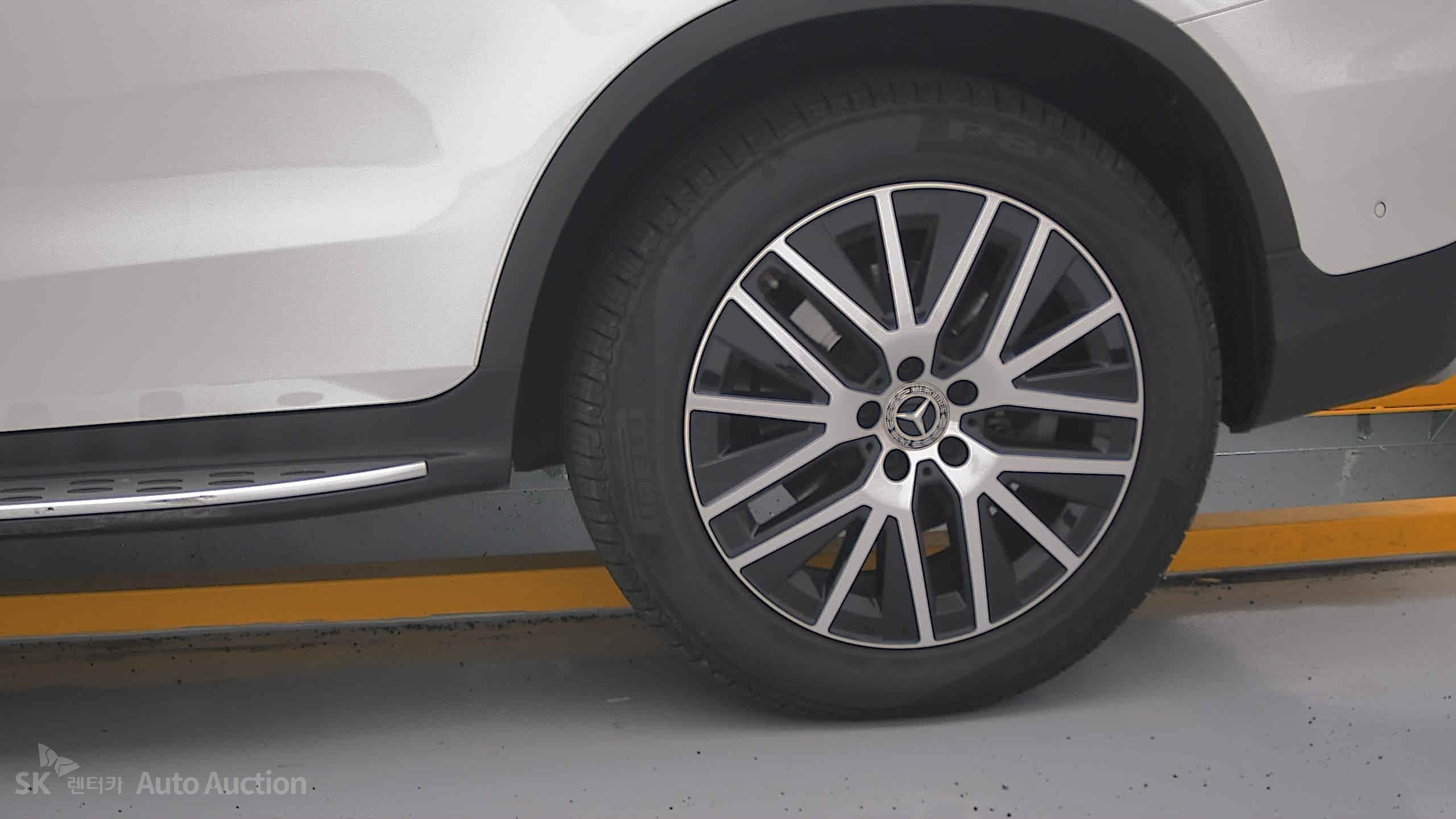 Mercedes-Benz Glc 300E 2021 — صورة 26