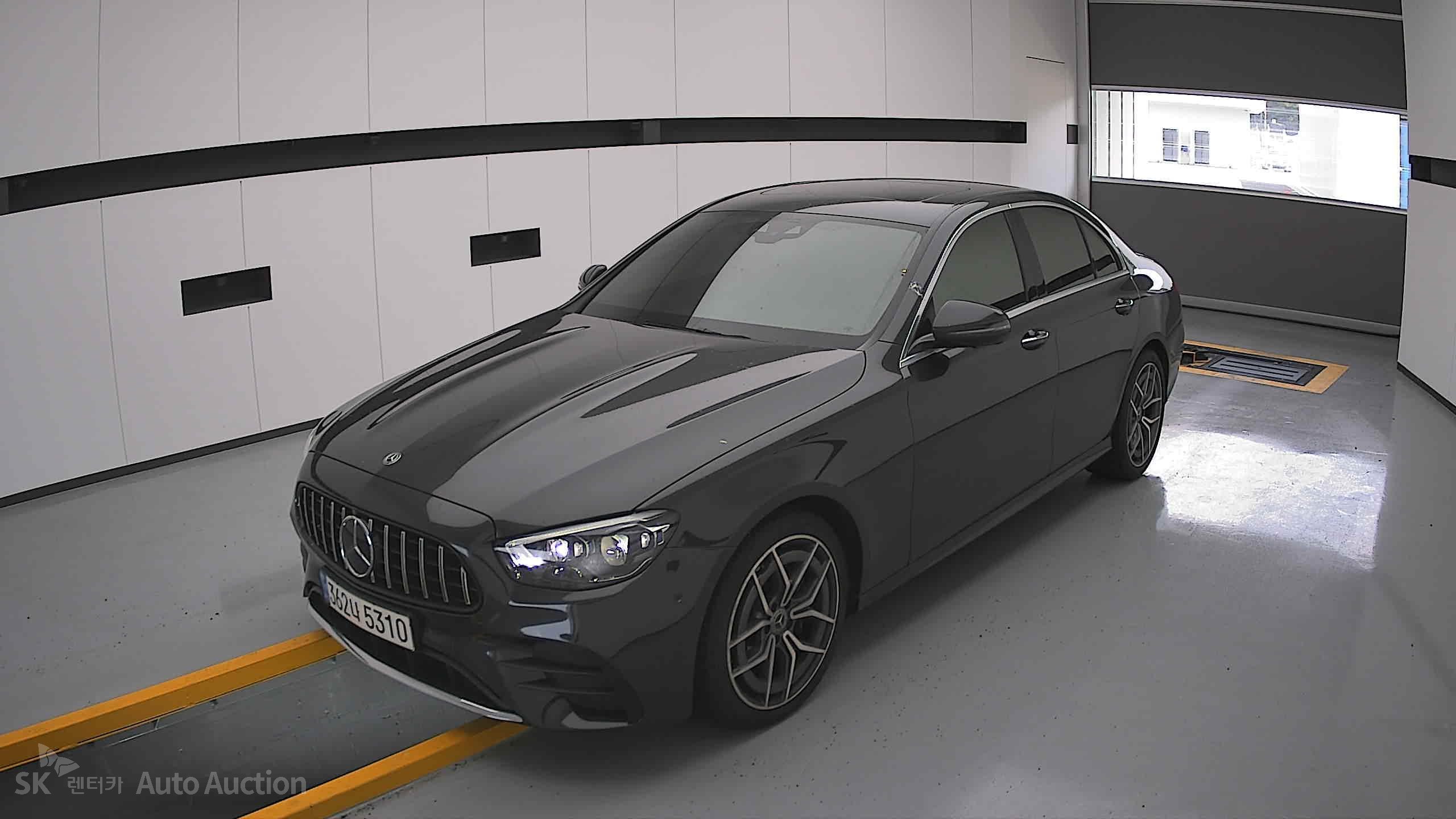 Mercedes-Benz E220D 2021 — صورة 11
