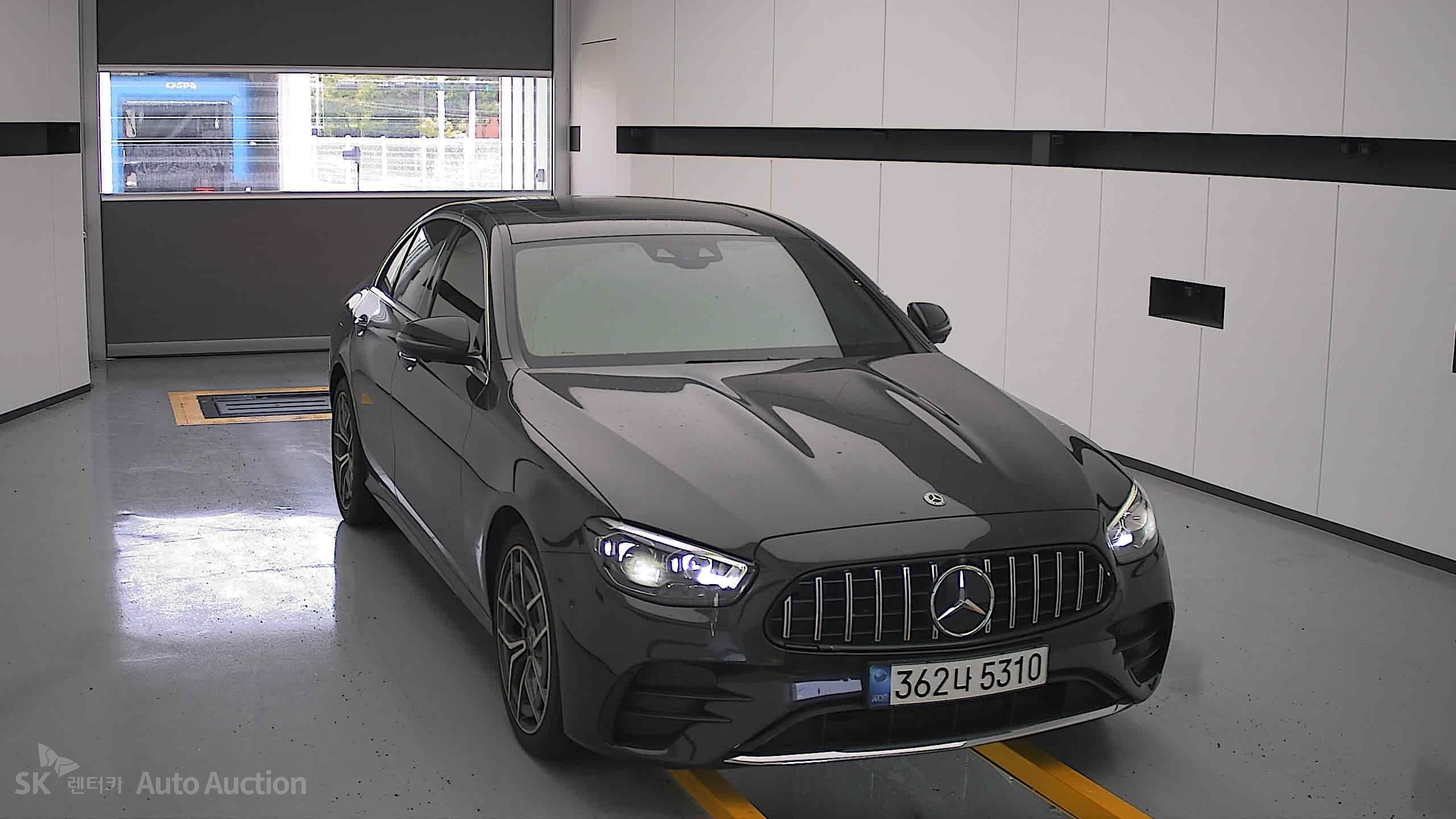 Mercedes-Benz E220D 2021 — صورة 22