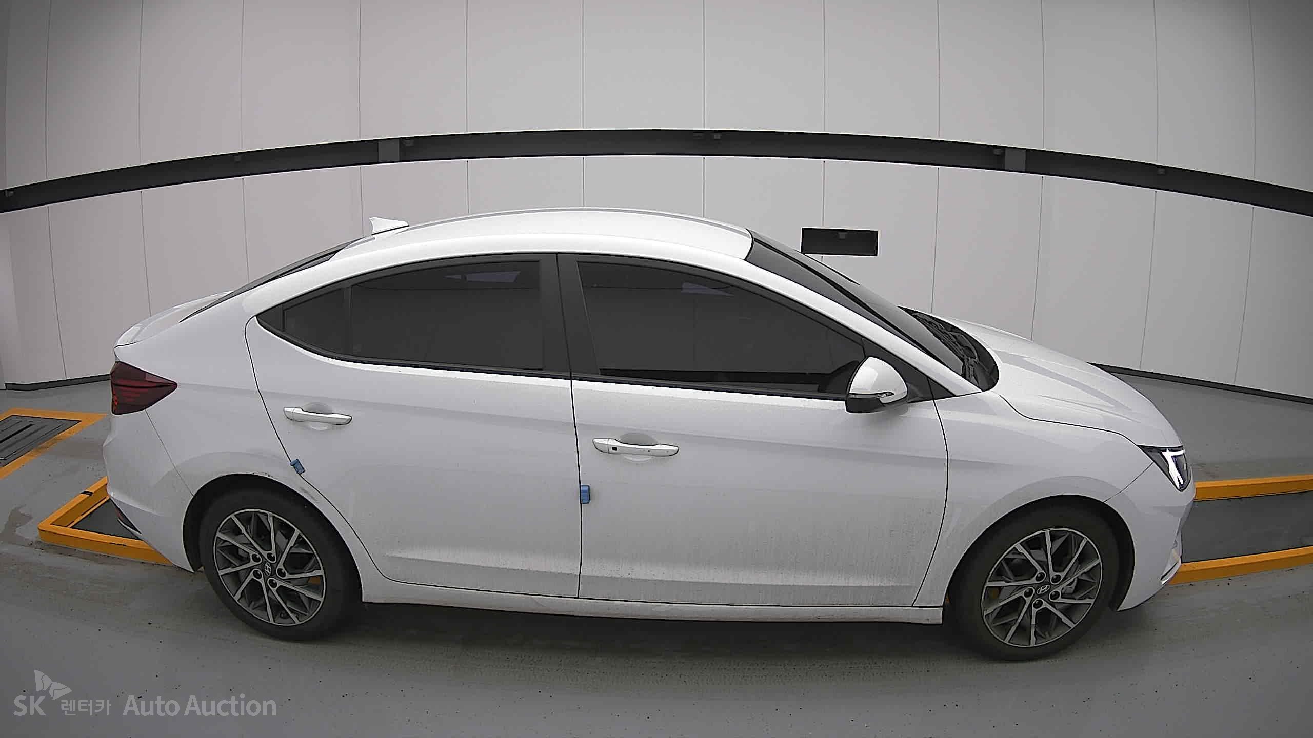 2019 - hyundai avante ad